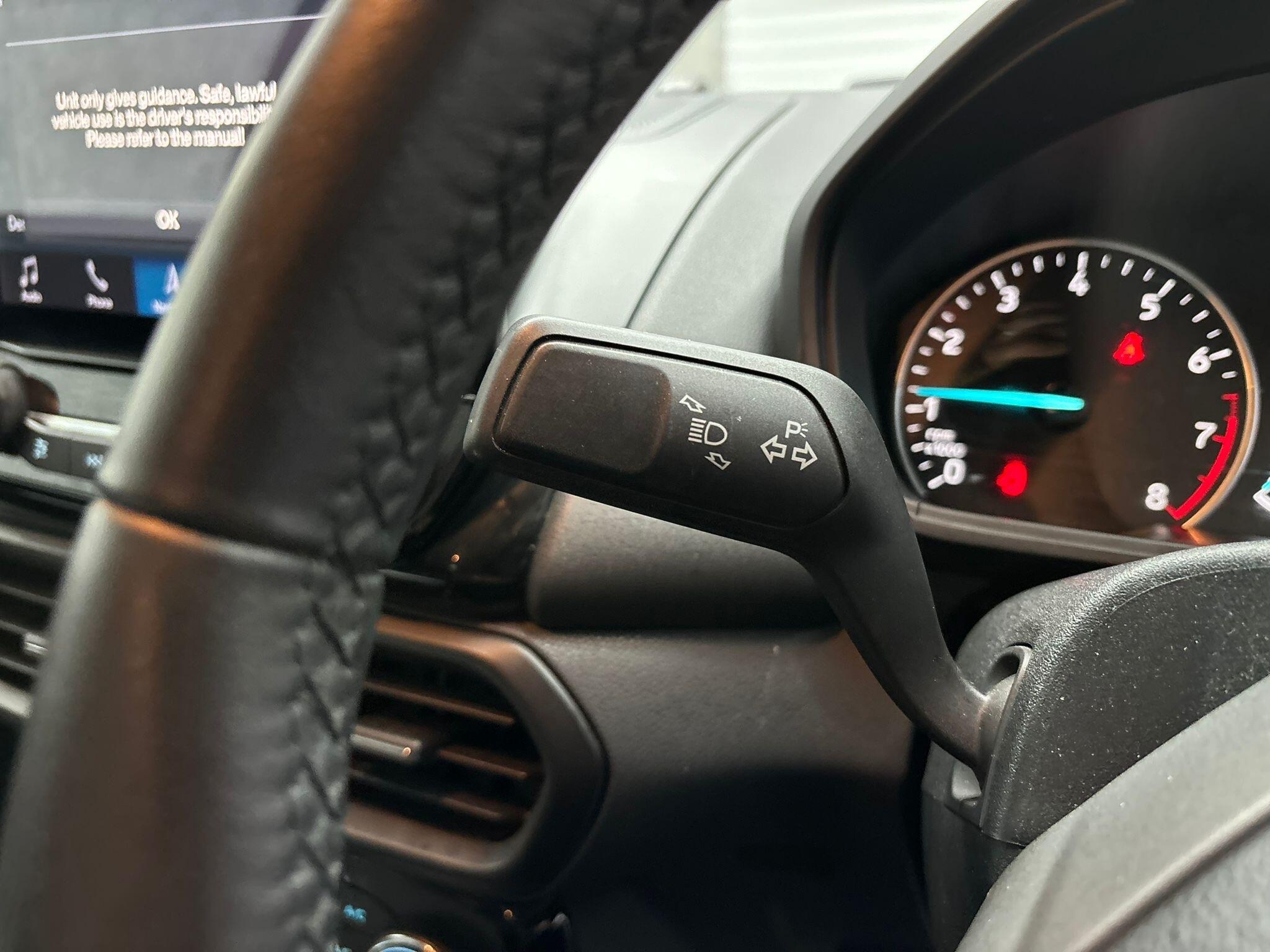 Ford Ecosport view 9
