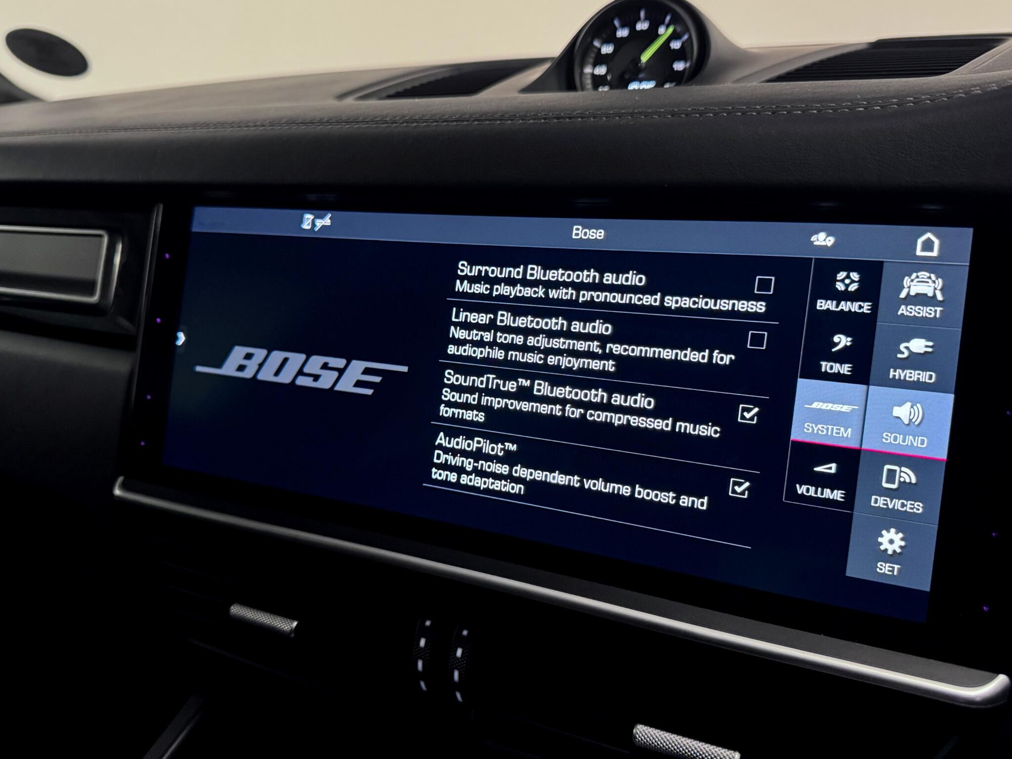 Porsche Cayenne view 65