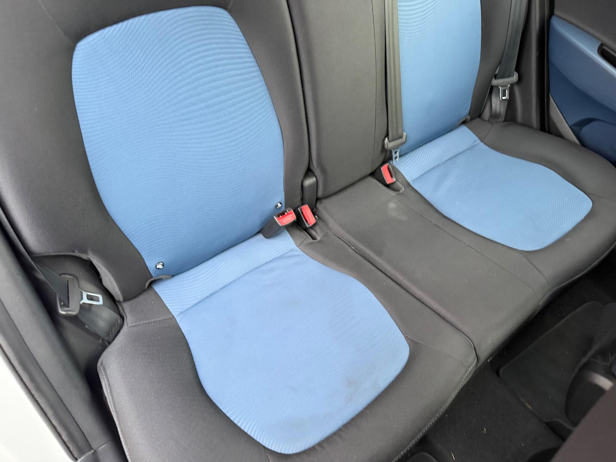 Hyundai I10 view 9