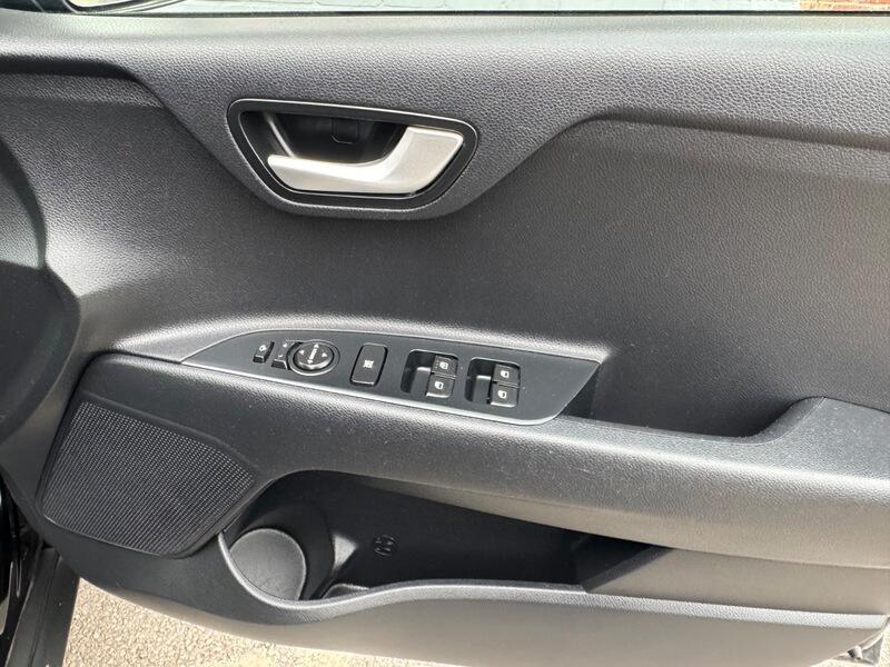 Kia Stonic view 35
