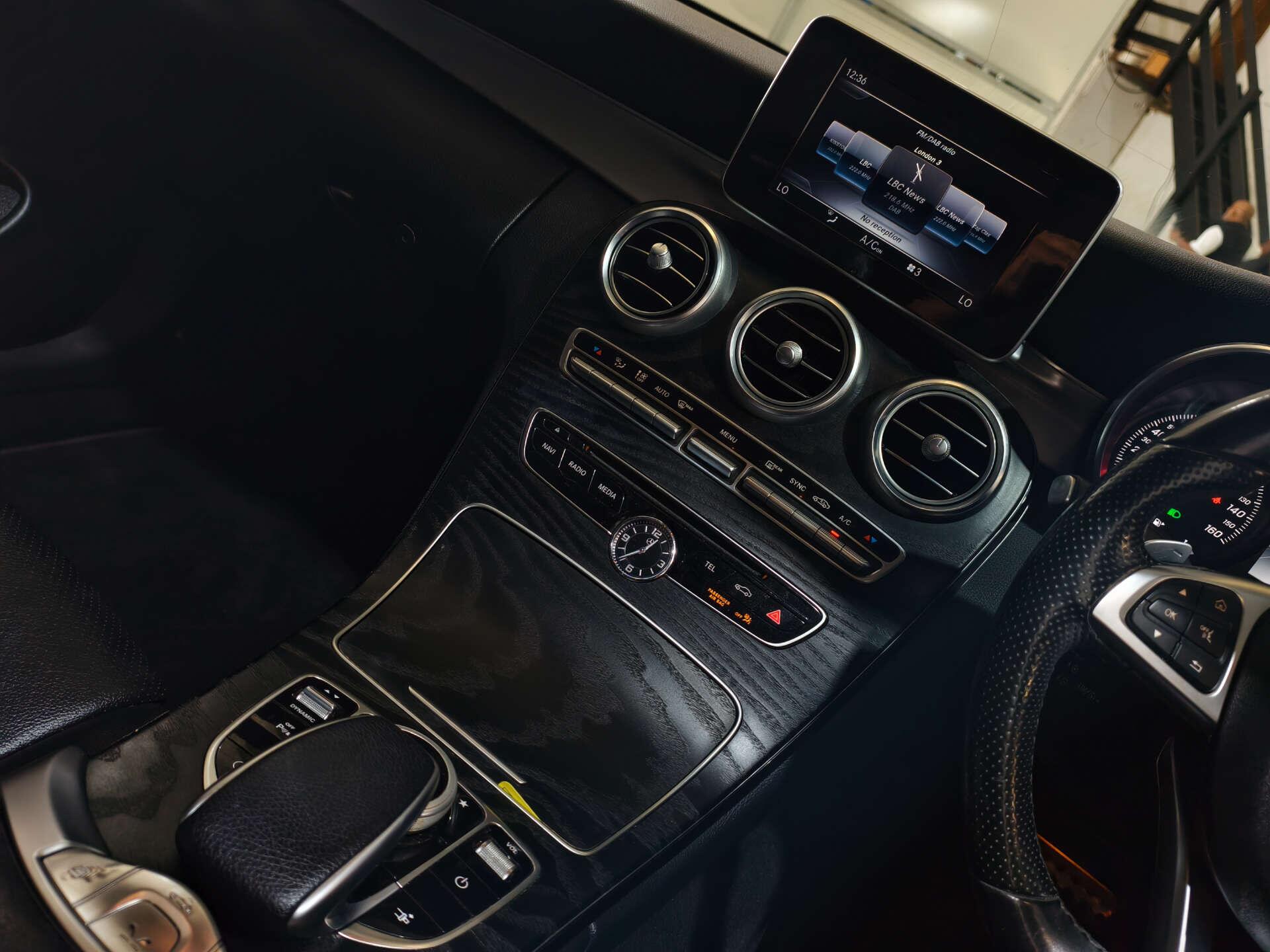 Mercedes-Benz C Class view 32