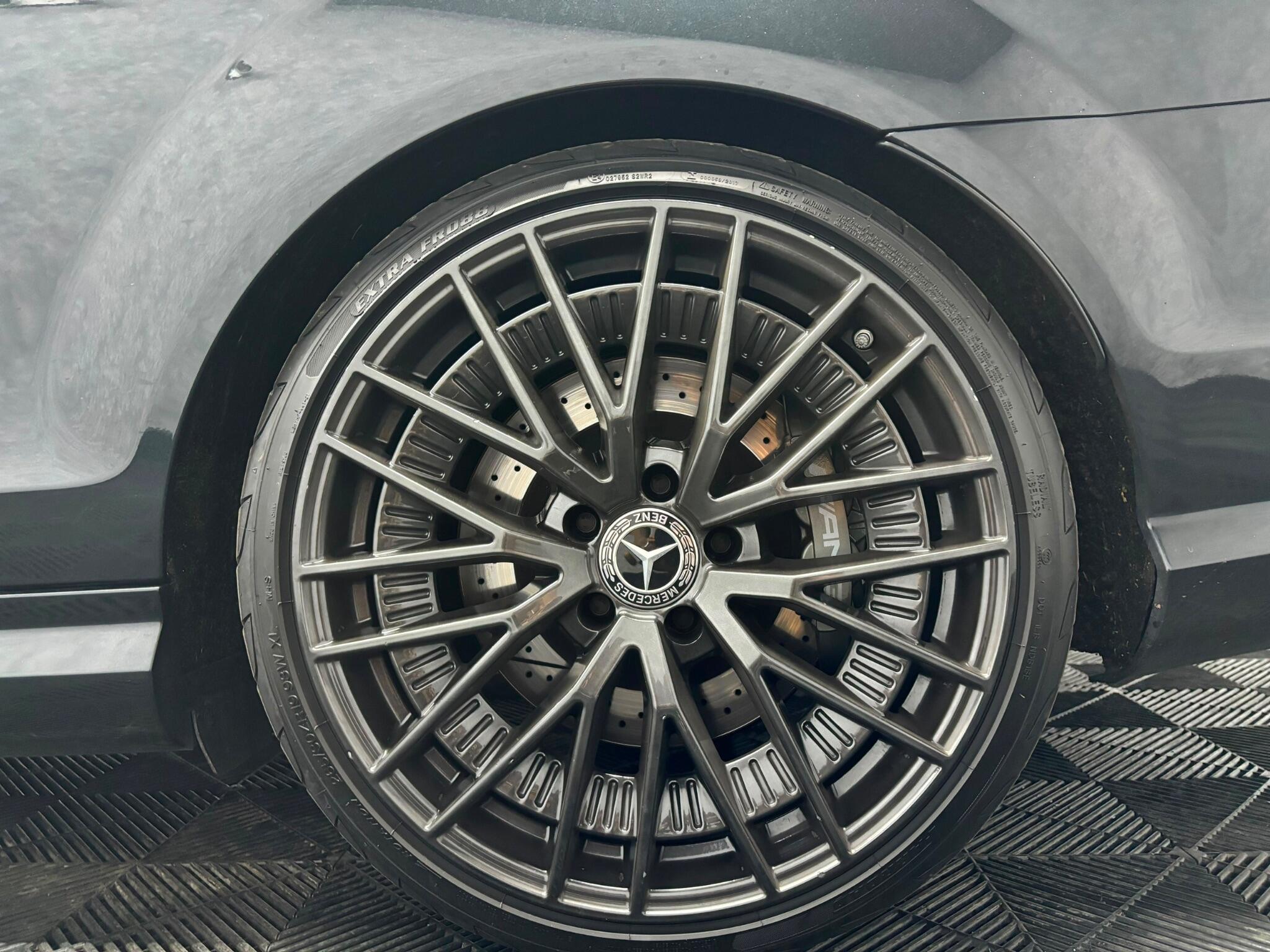 Mercedes-Benz C Class view 28