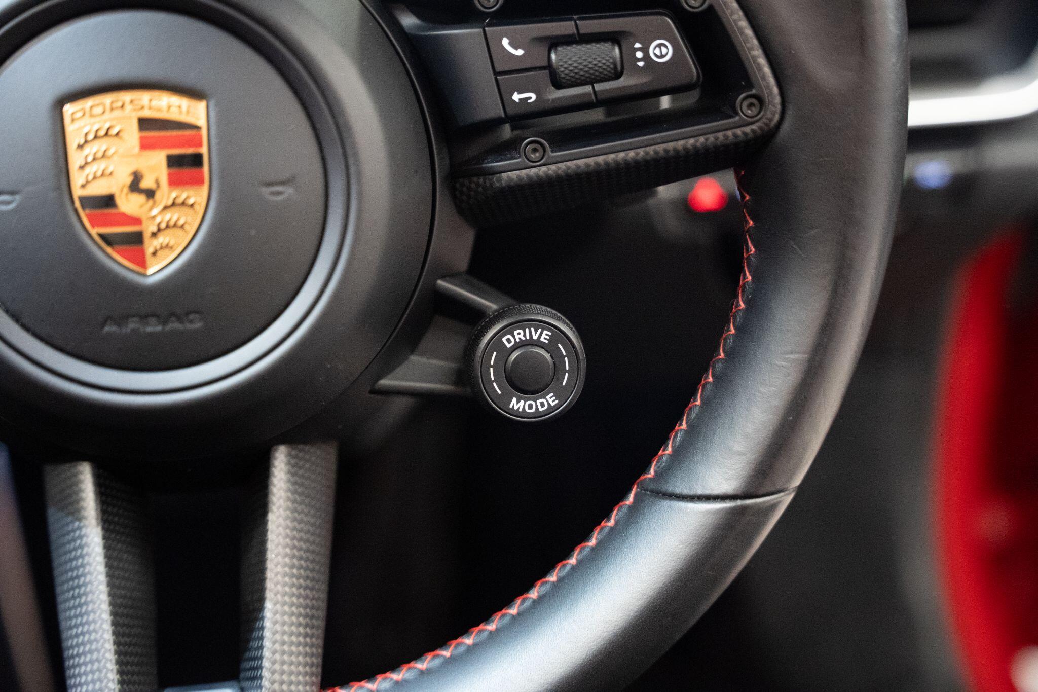 Porsche 911 view 28