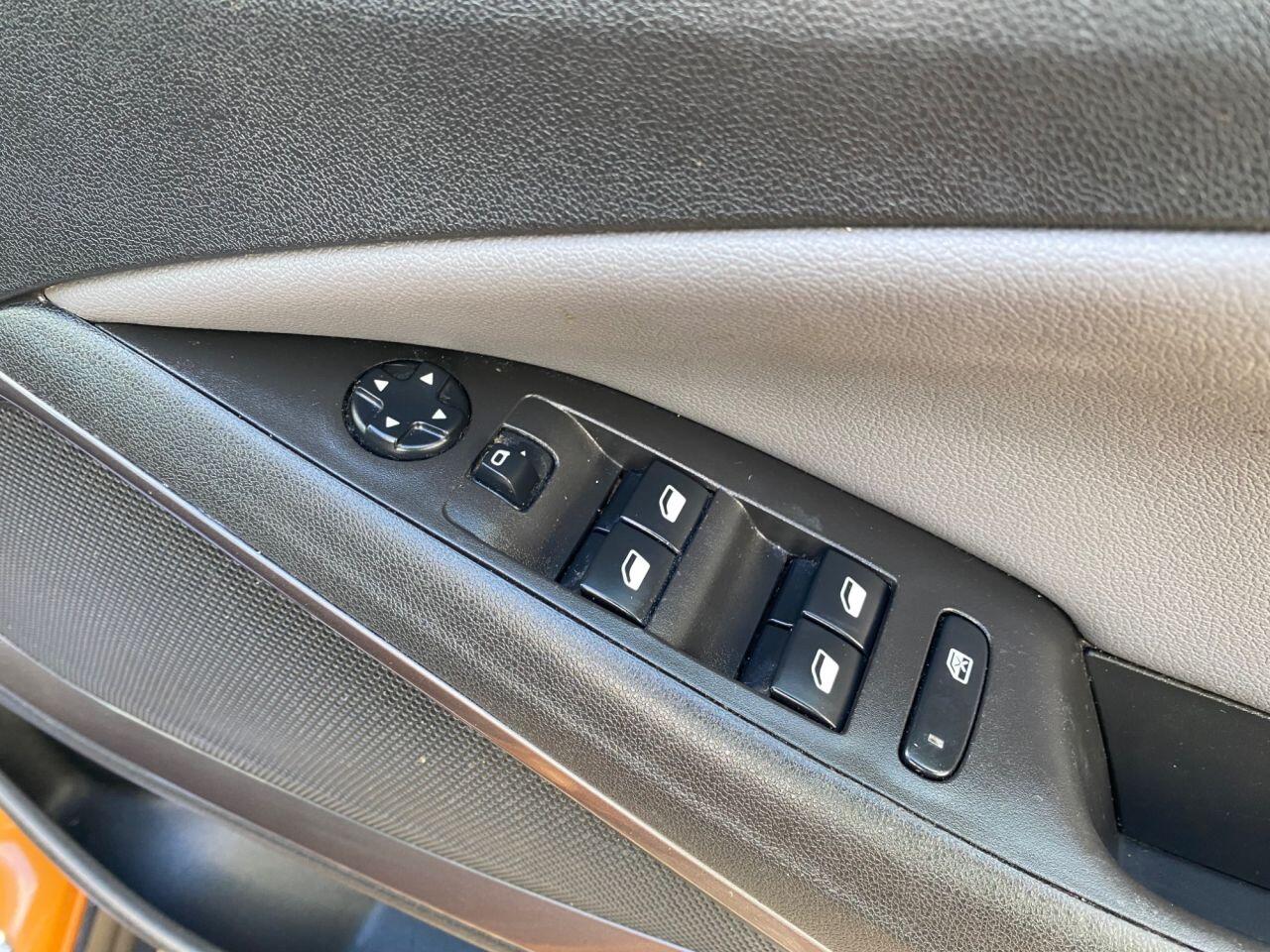 Vauxhall Crossland X view 29