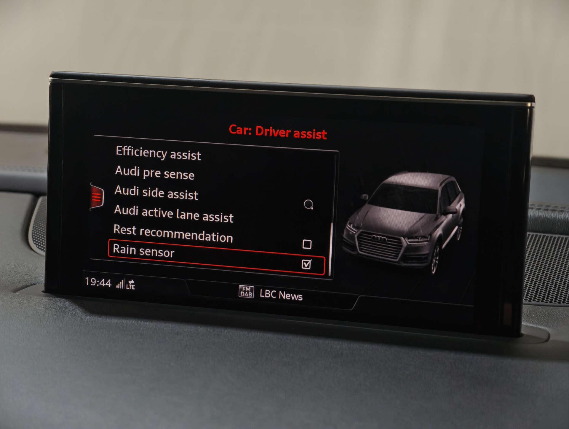 Audi SQ7 view 65