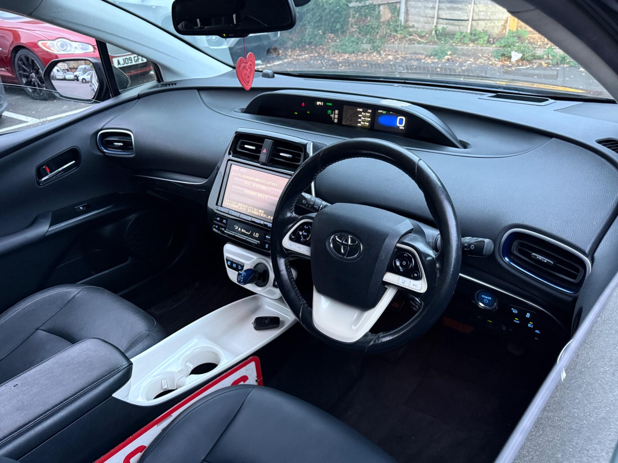 Toyota Prius - Image 2