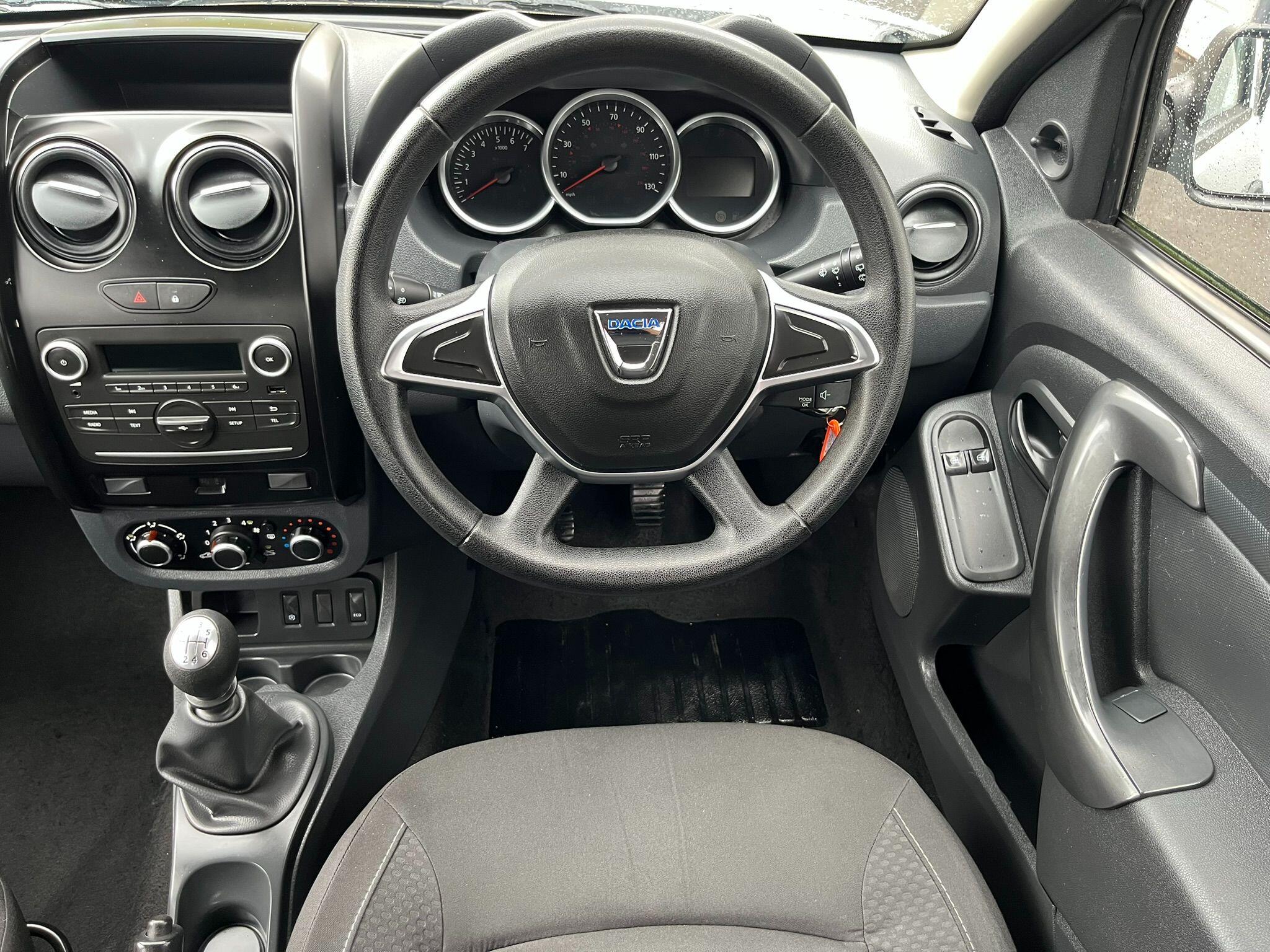 Dacia Duster view 14
