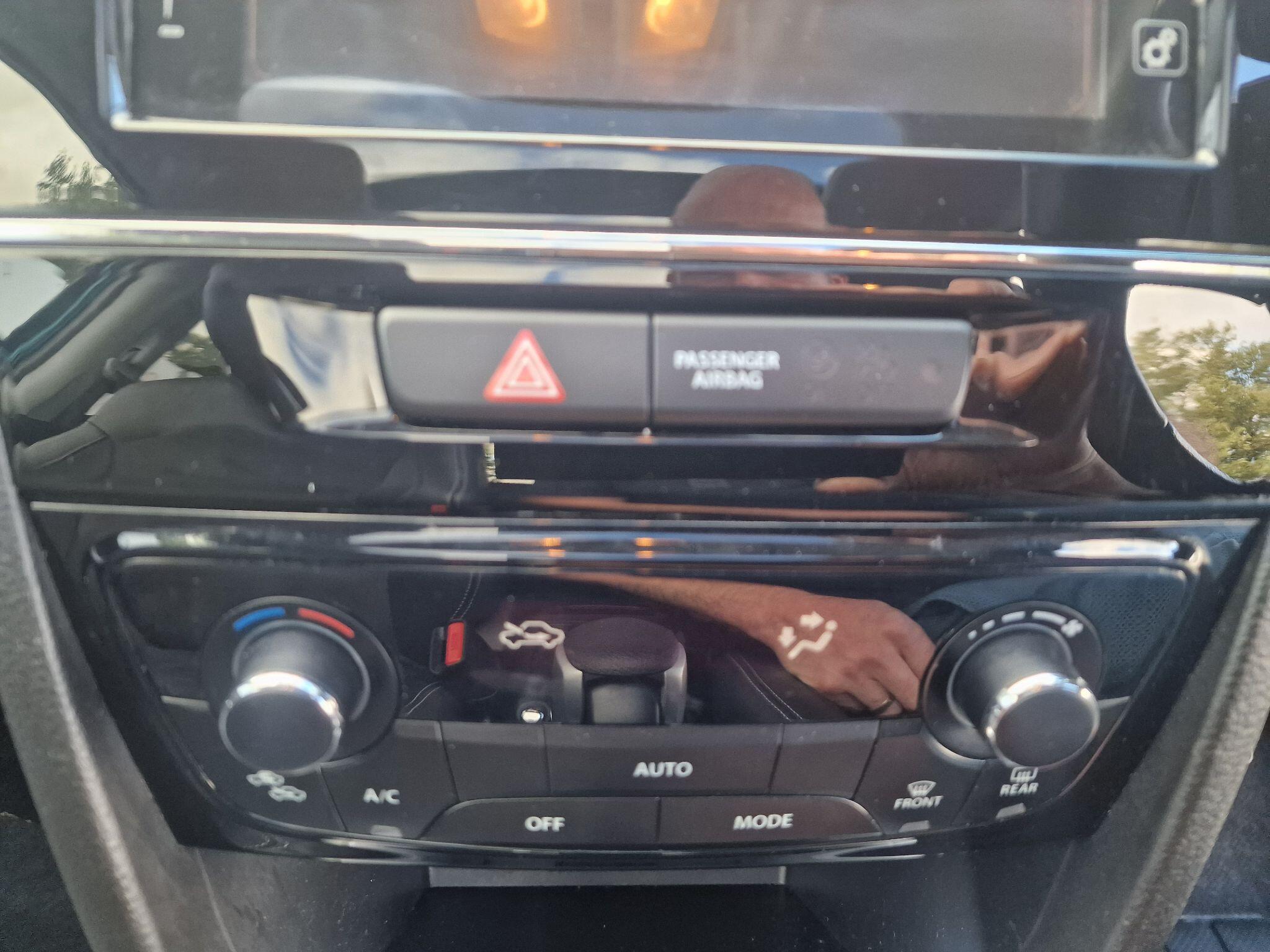 Suzuki Vitara view 38