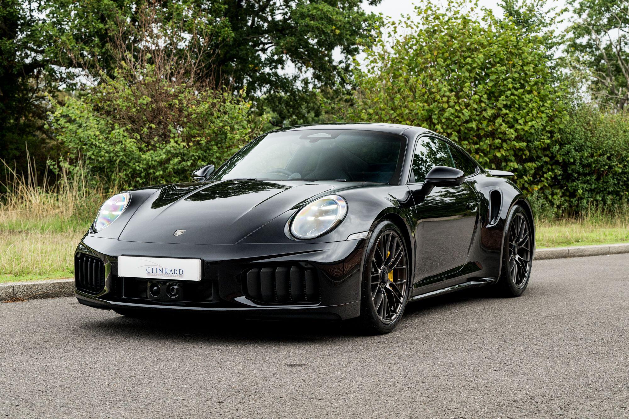 Porsche 911 view 3