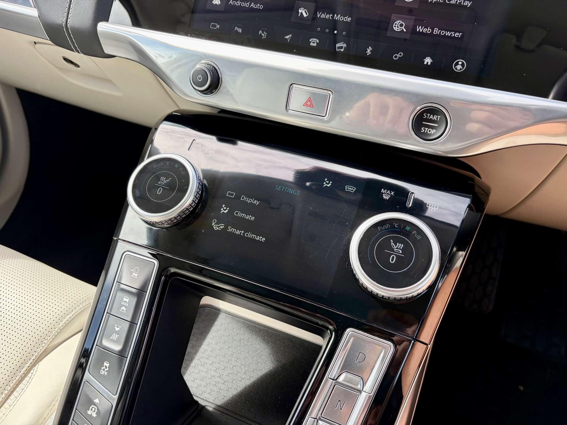 Jaguar I-Pace view 50