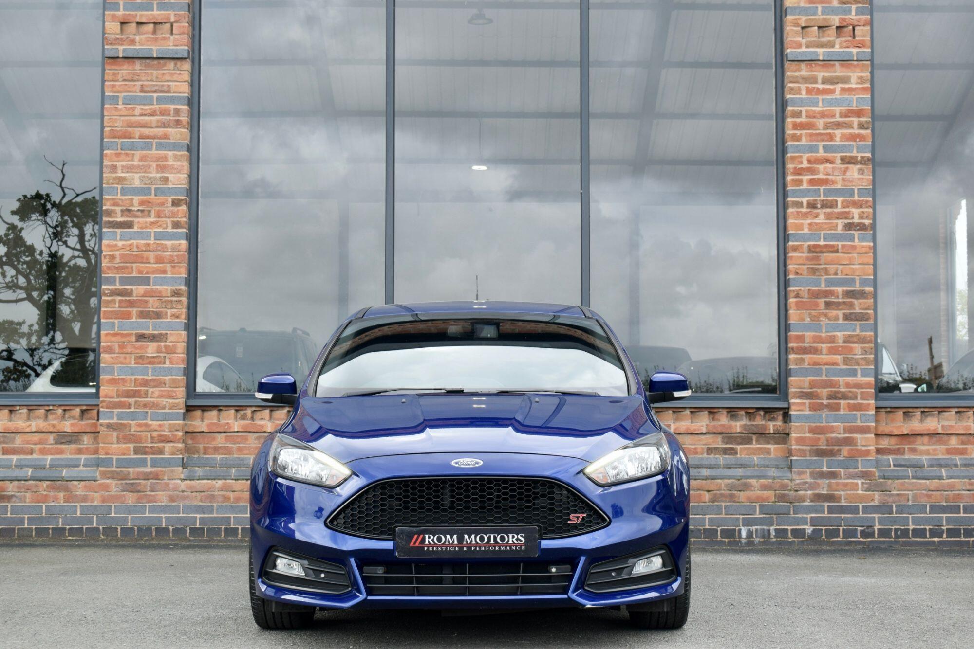 Ford Focus view 4
