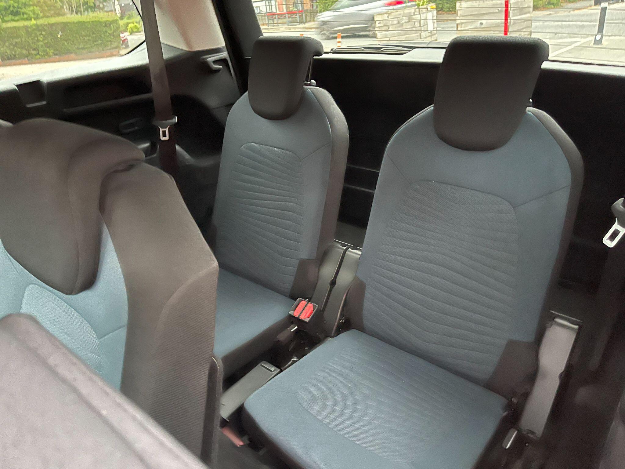 Citroen Grand C4 Picasso view 39