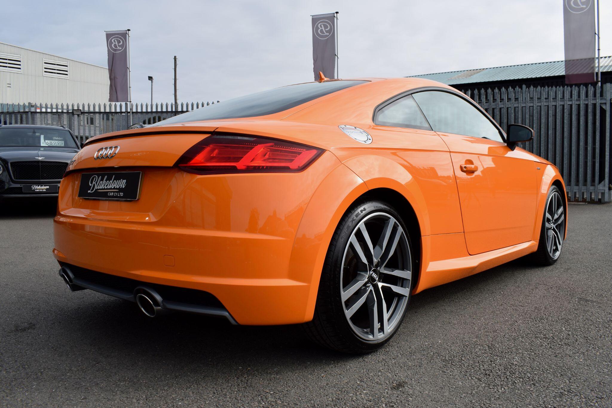 Audi TT view 5