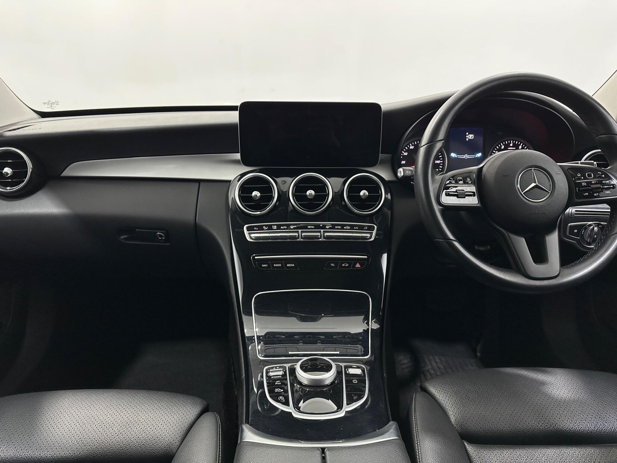 Mercedes-Benz C-Class view 21