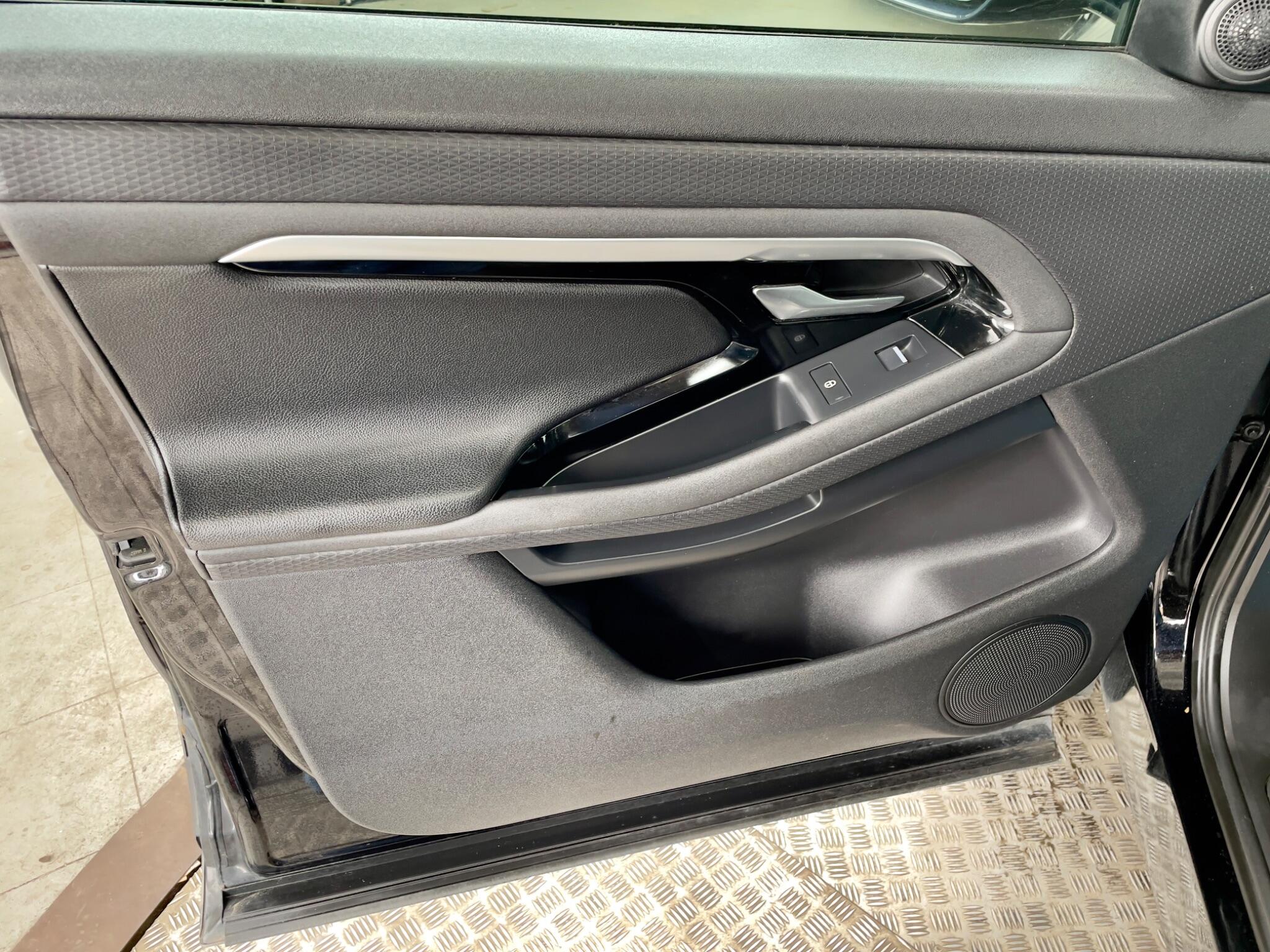 Land Rover Range Rover Evoque view 44