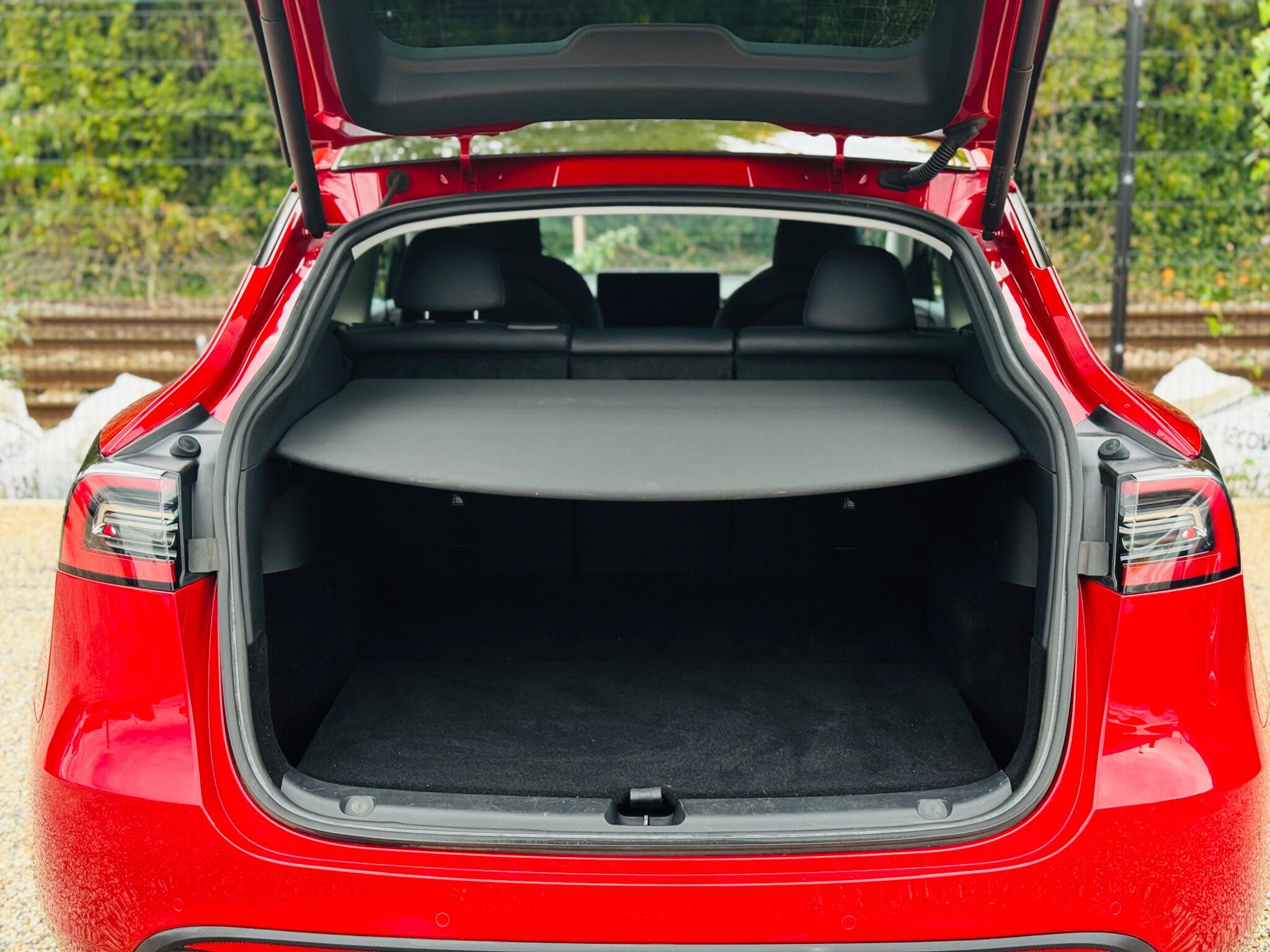 Tesla Model Y view 17