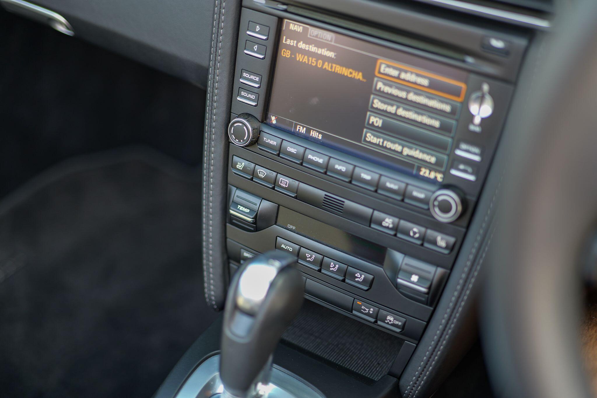 Porsche 911 view 19