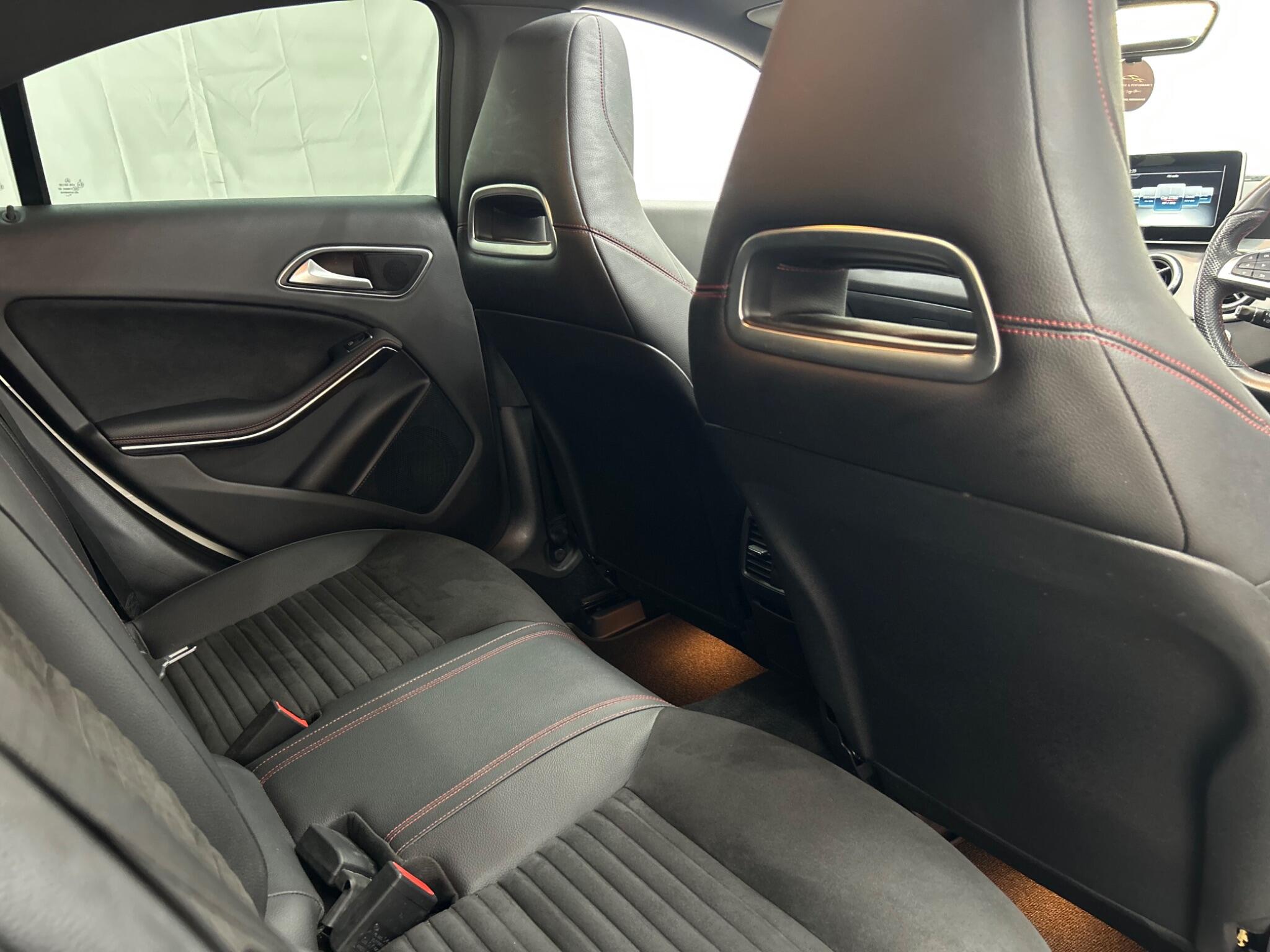 Mercedes-Benz Cla view 21