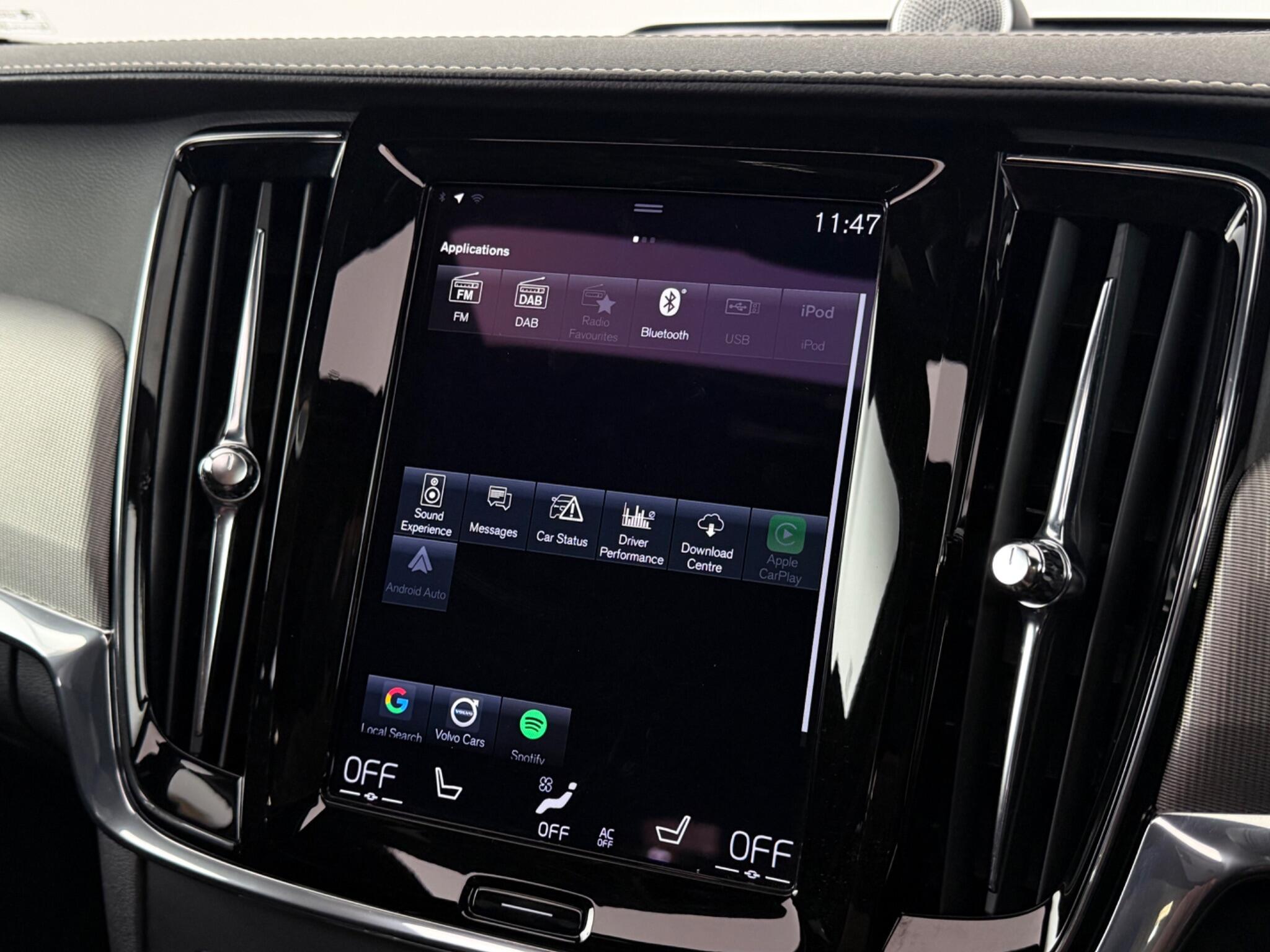 Volvo S90 view 31