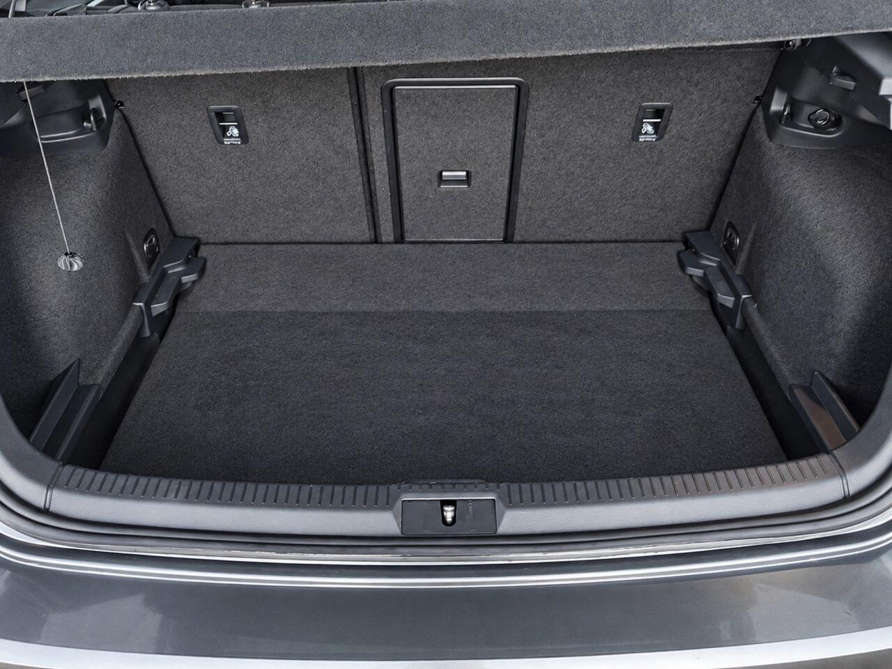 Volkswagen Golf view 9