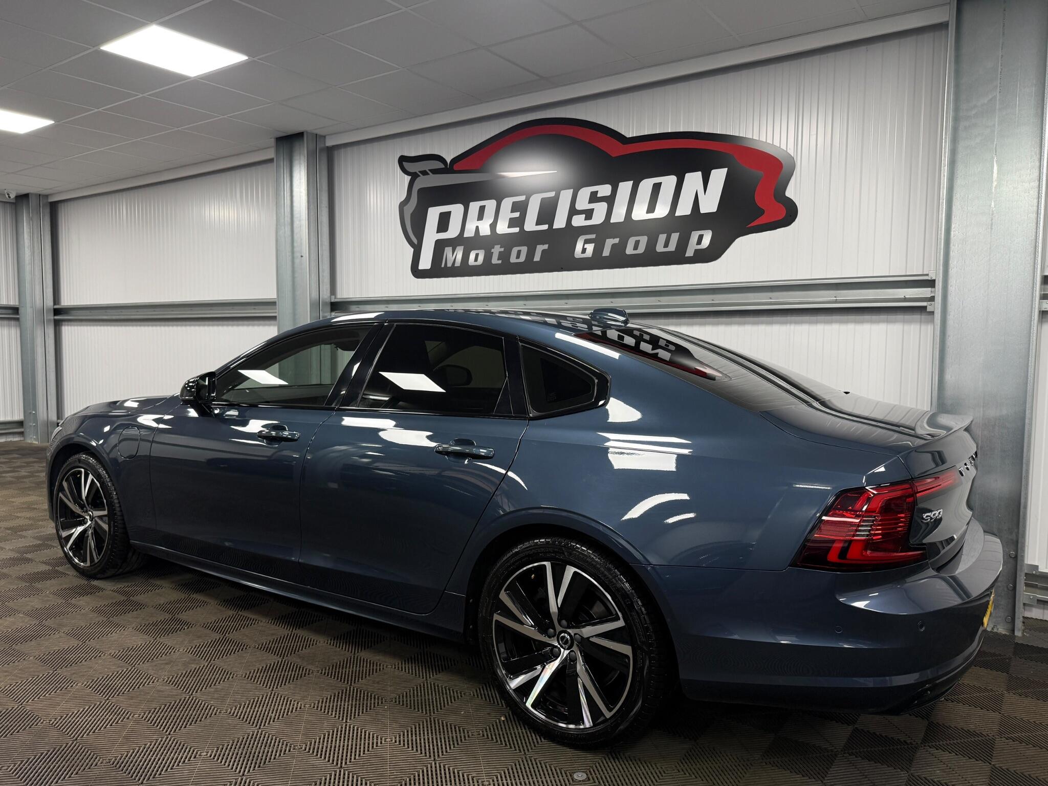 Volvo S90 view 5