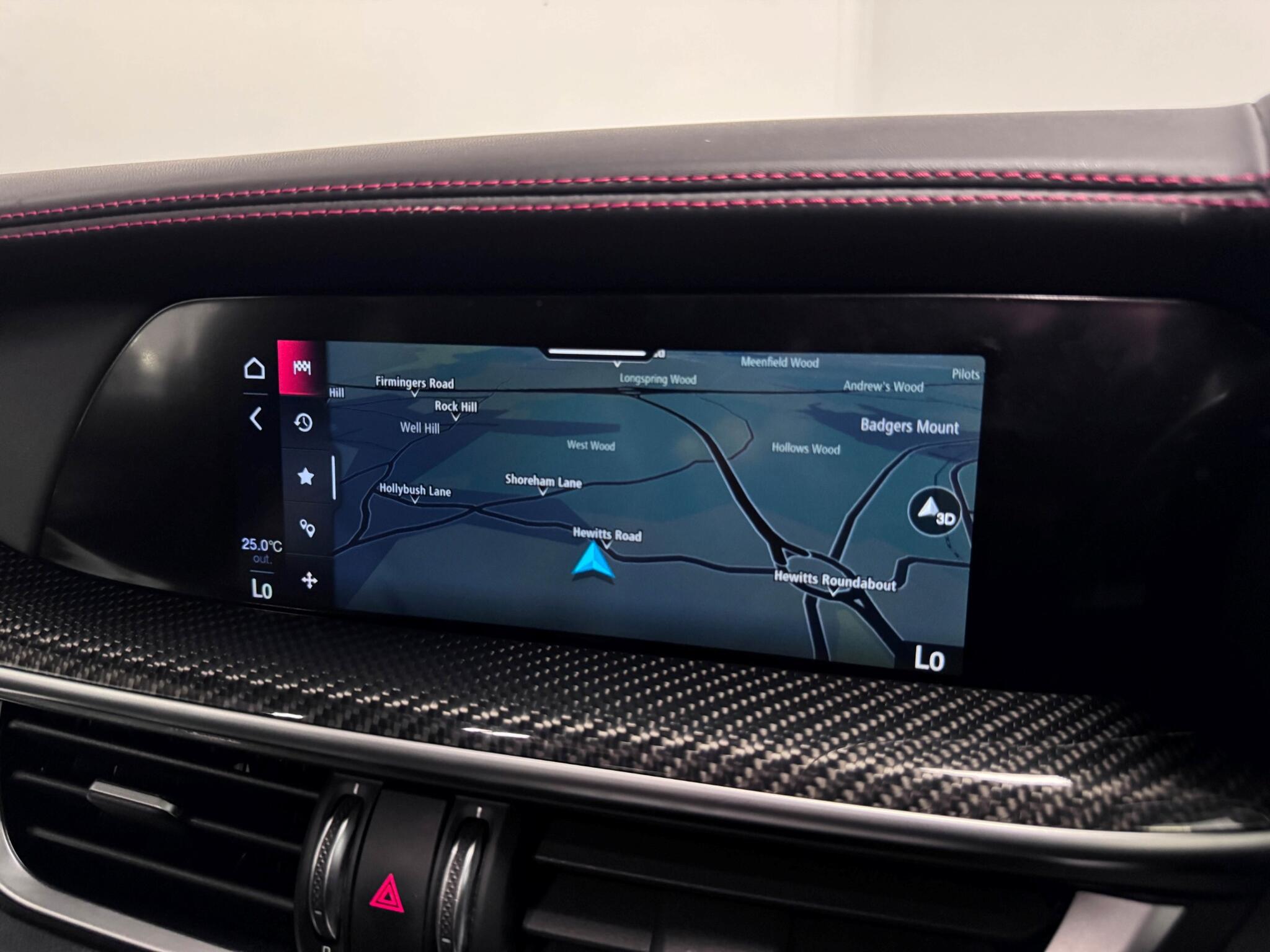 Alfa Romeo Stelvio view 8