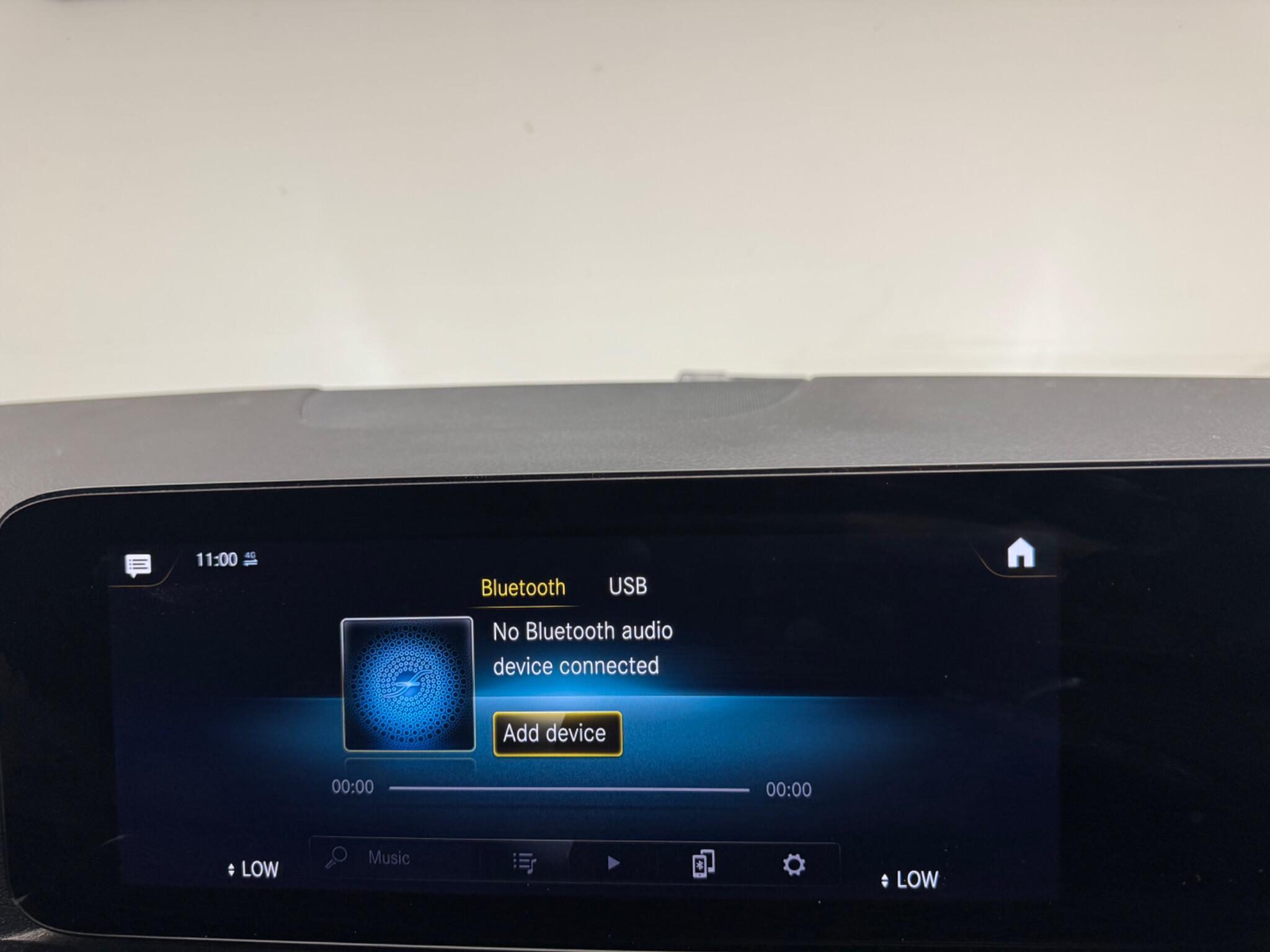 Mercedes-Benz Gla view 18