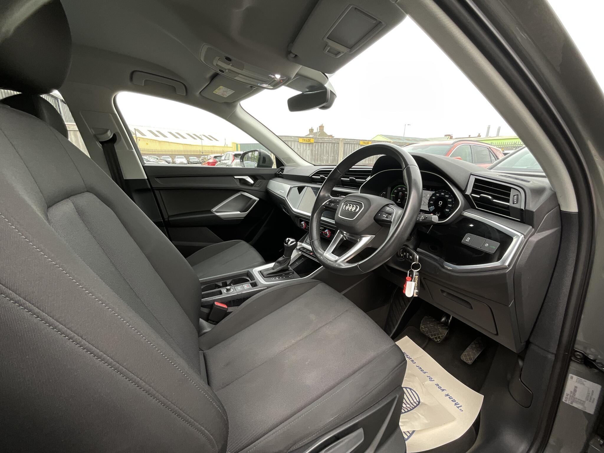 Audi Q3 view 7