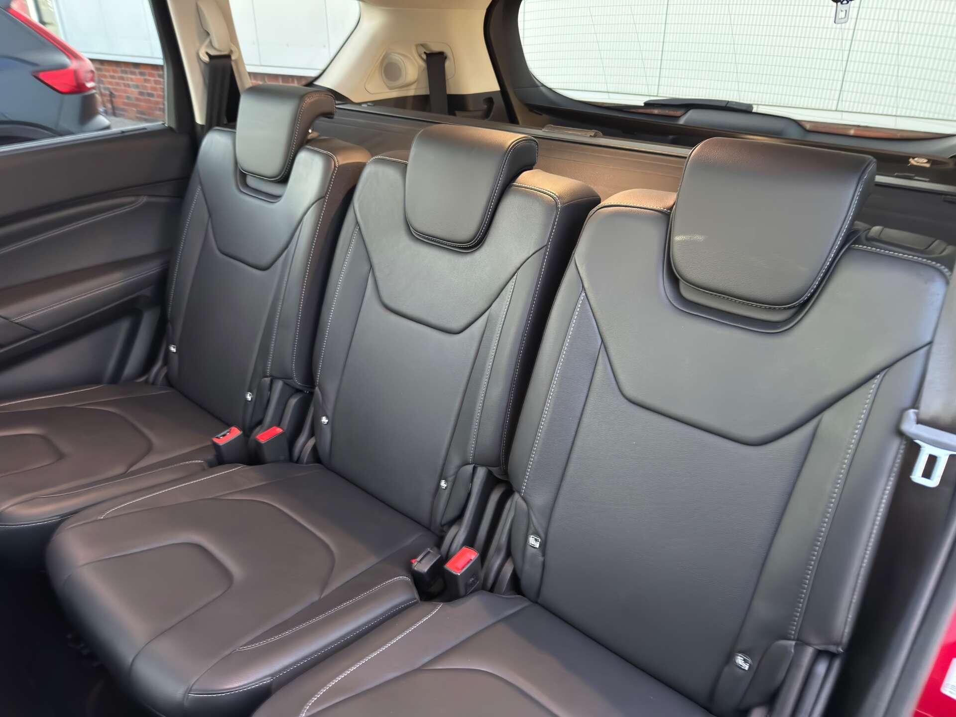 Ford S-Max view 17
