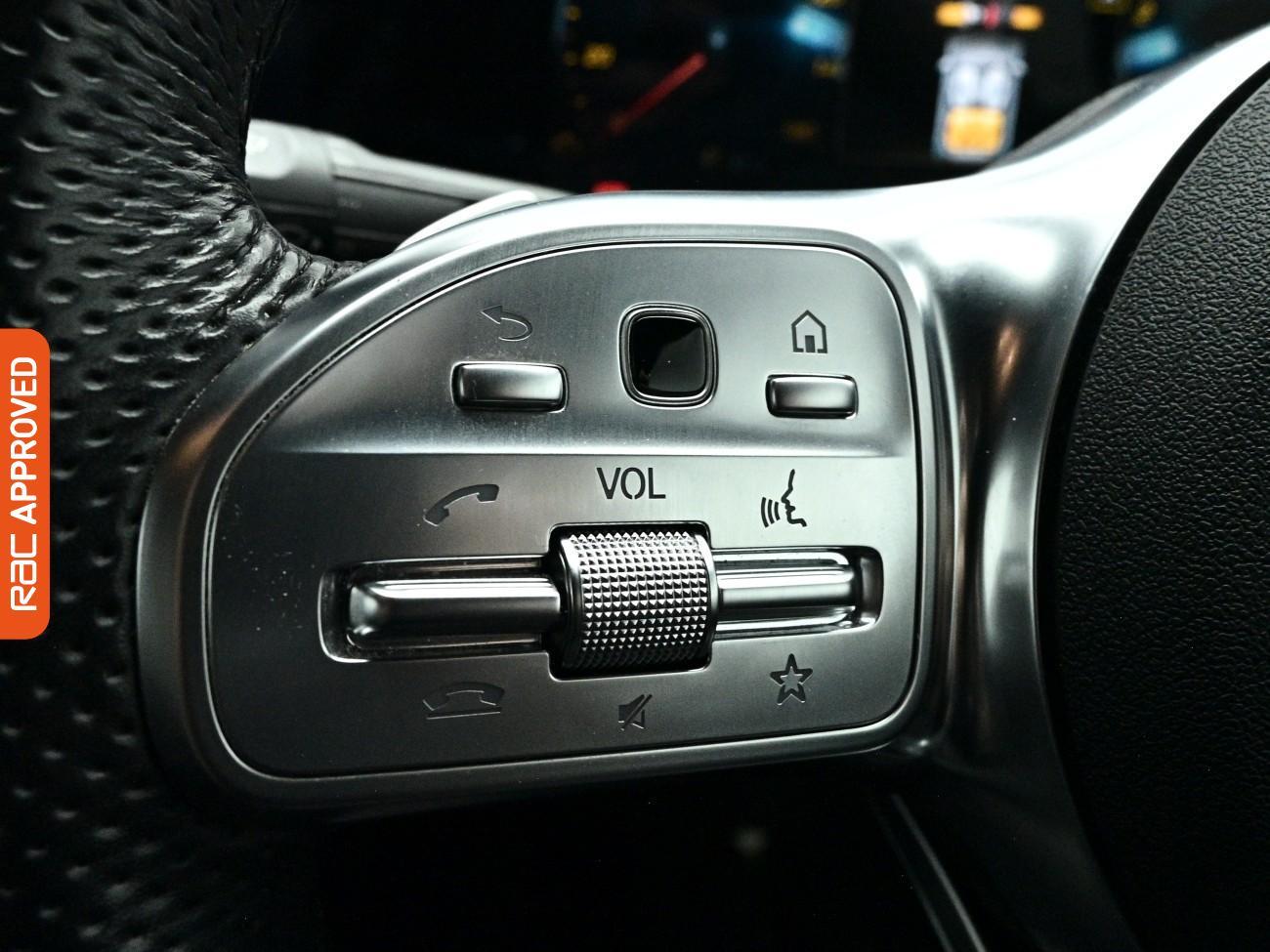 Mercedes-Benz Cla view 24