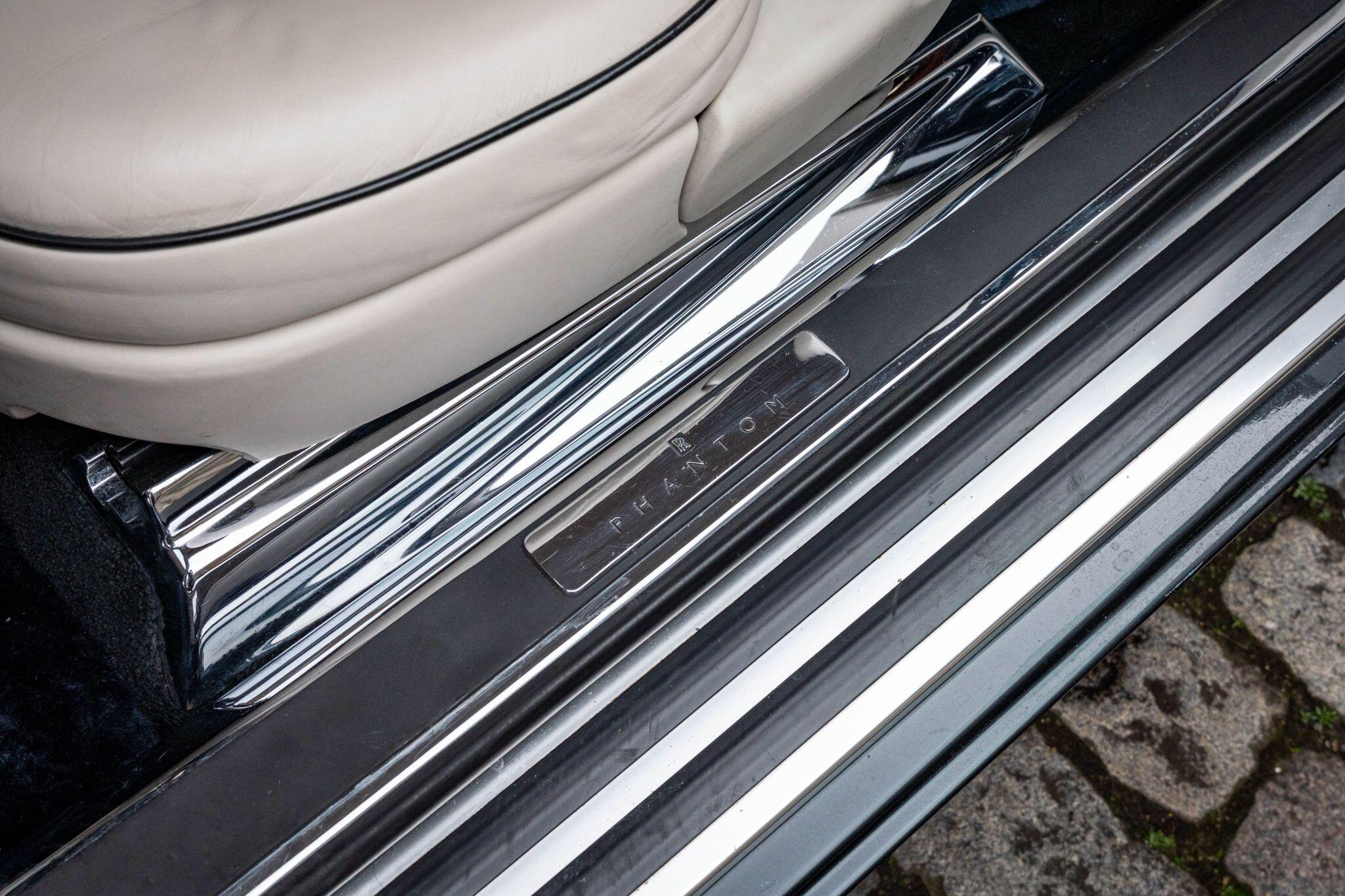 Rolls-Royce Phantom view 48