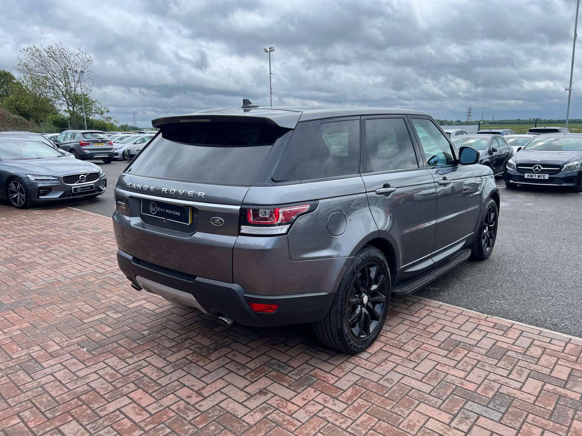 Land Rover Range Rover Sport view 8