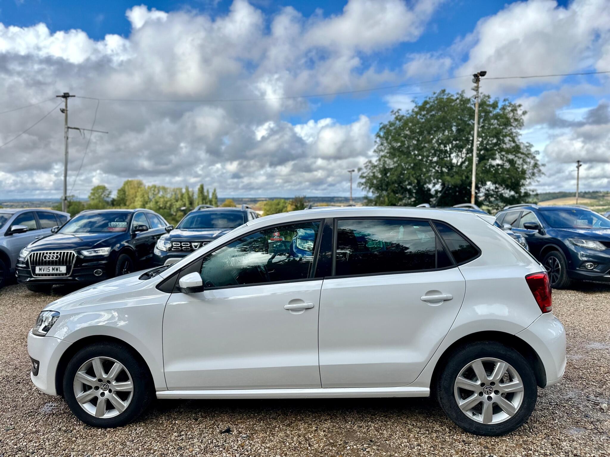 Volkswagen Polo view 9