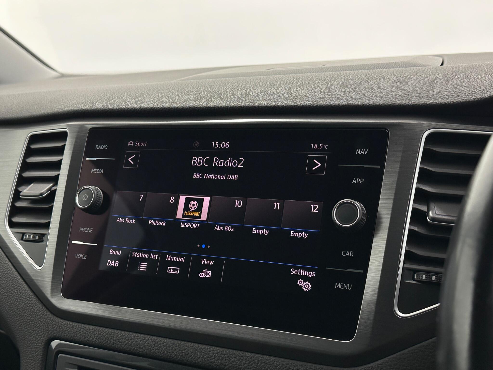 Volkswagen Golf Sportsvan view 26