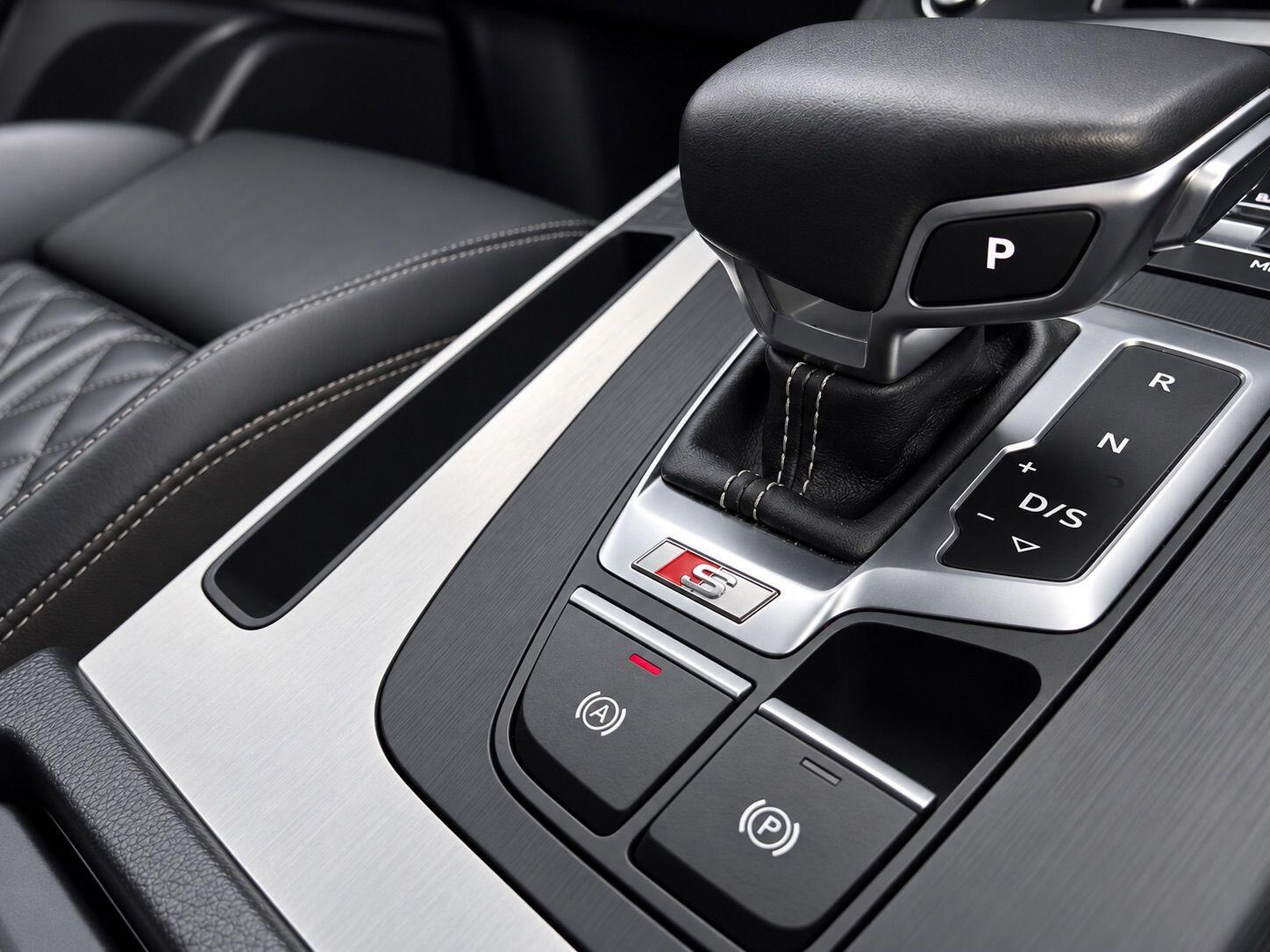 Audi SQ5 view 34