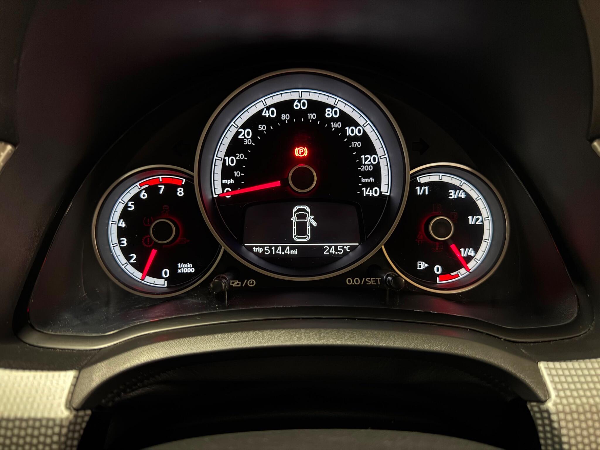 Volkswagen Up! view 23