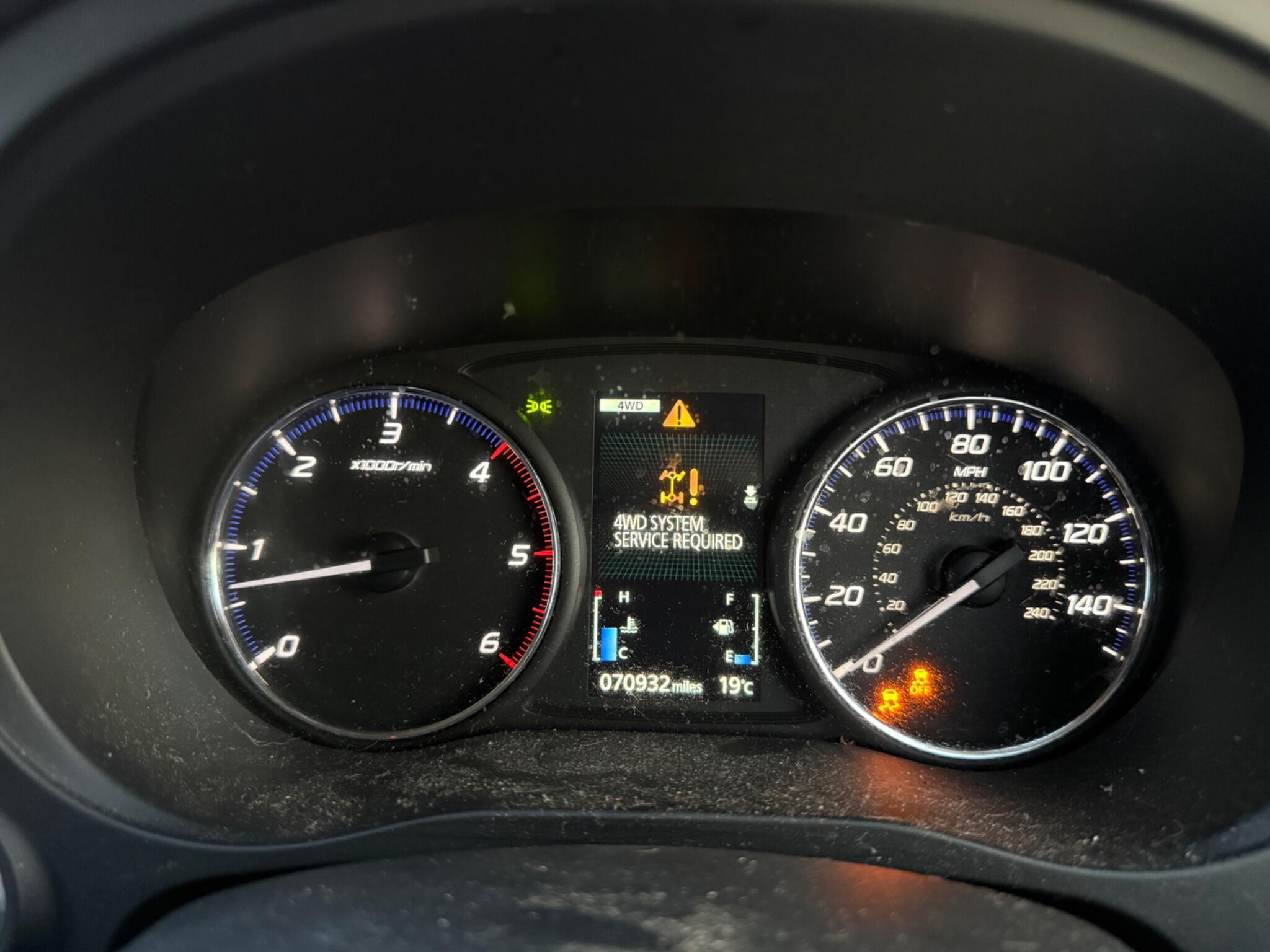 Mitsubishi Outlander 2.2 DI-D GX3 SUV 5dr Diesel Manual 4WD Euro 6 (s/s) (147 ps) — photo 35 of 90