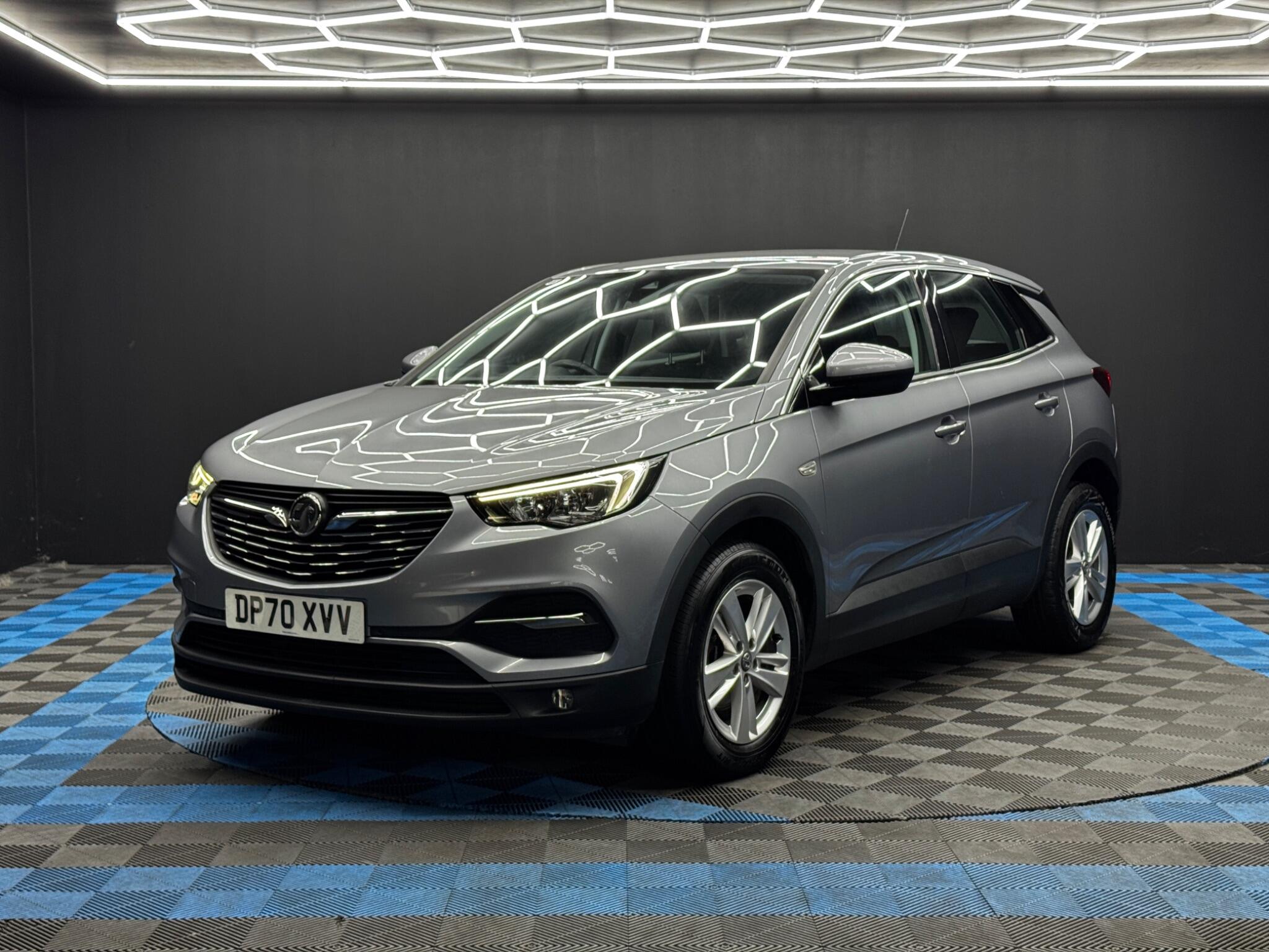 Vauxhall Grandland X view 3