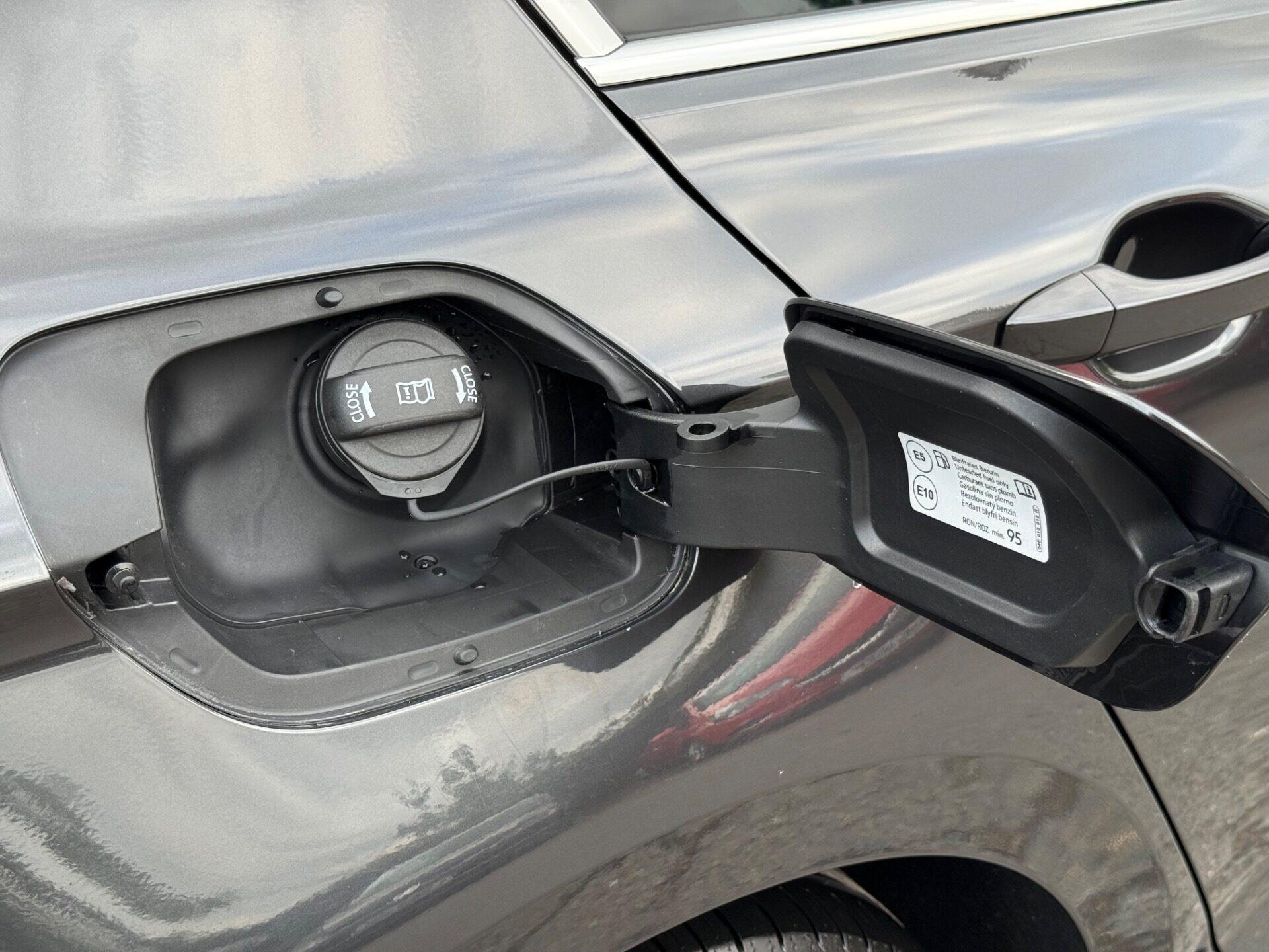 Volkswagen Passat view 60