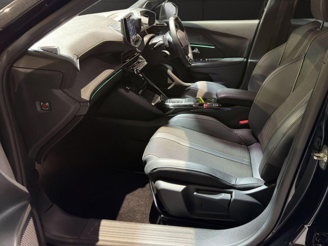 Peugeot 2008 view 13