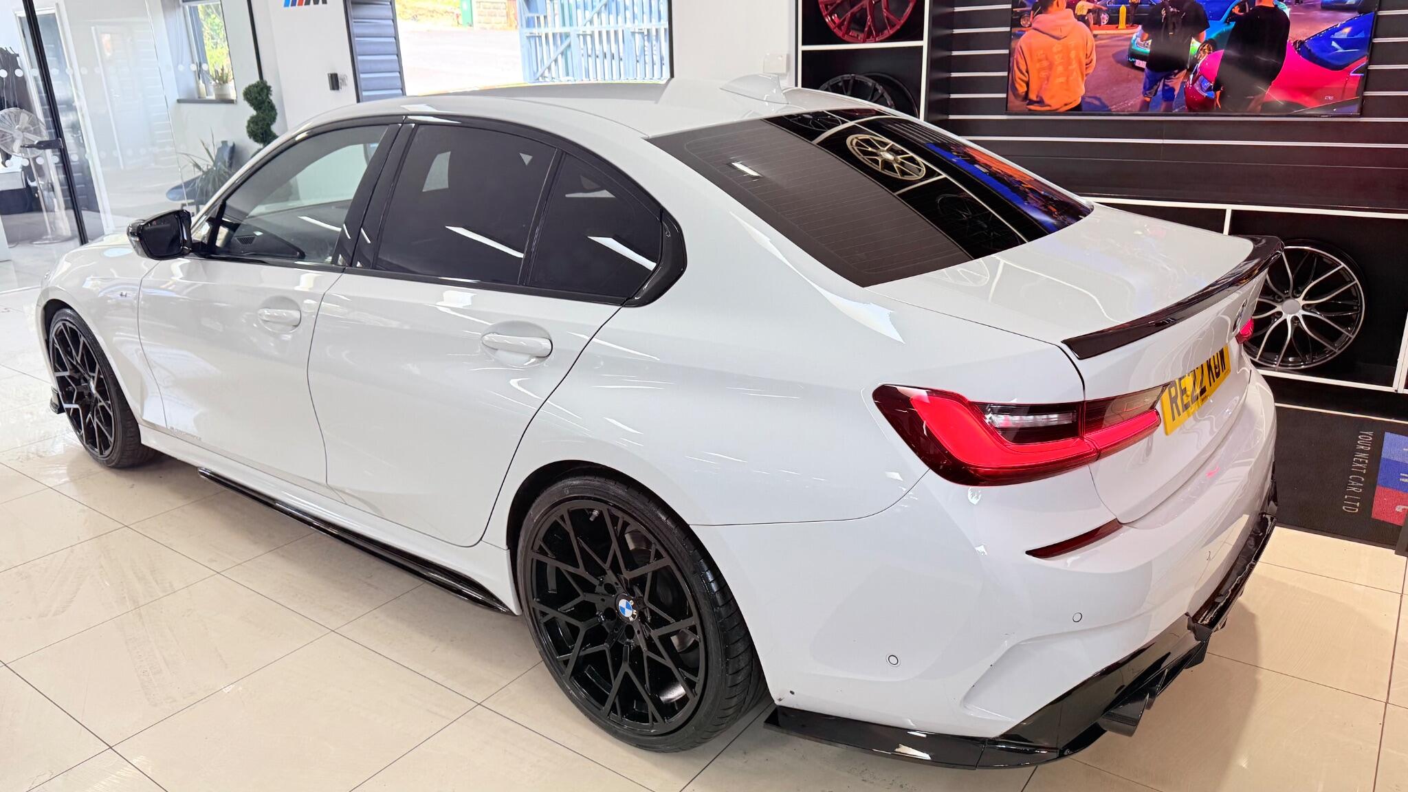 BMW 3 Series view 33