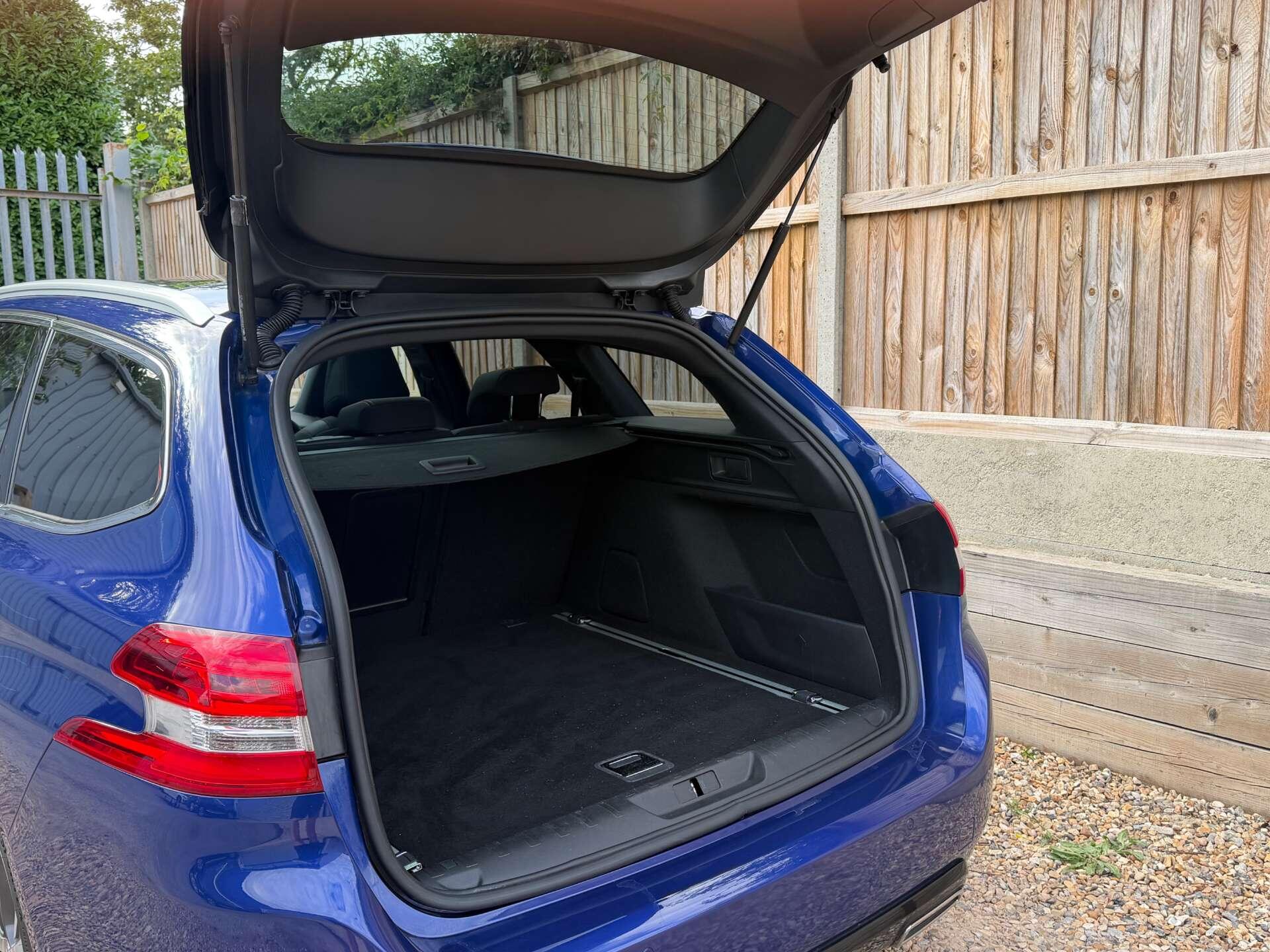 Peugeot 308 SW view 16