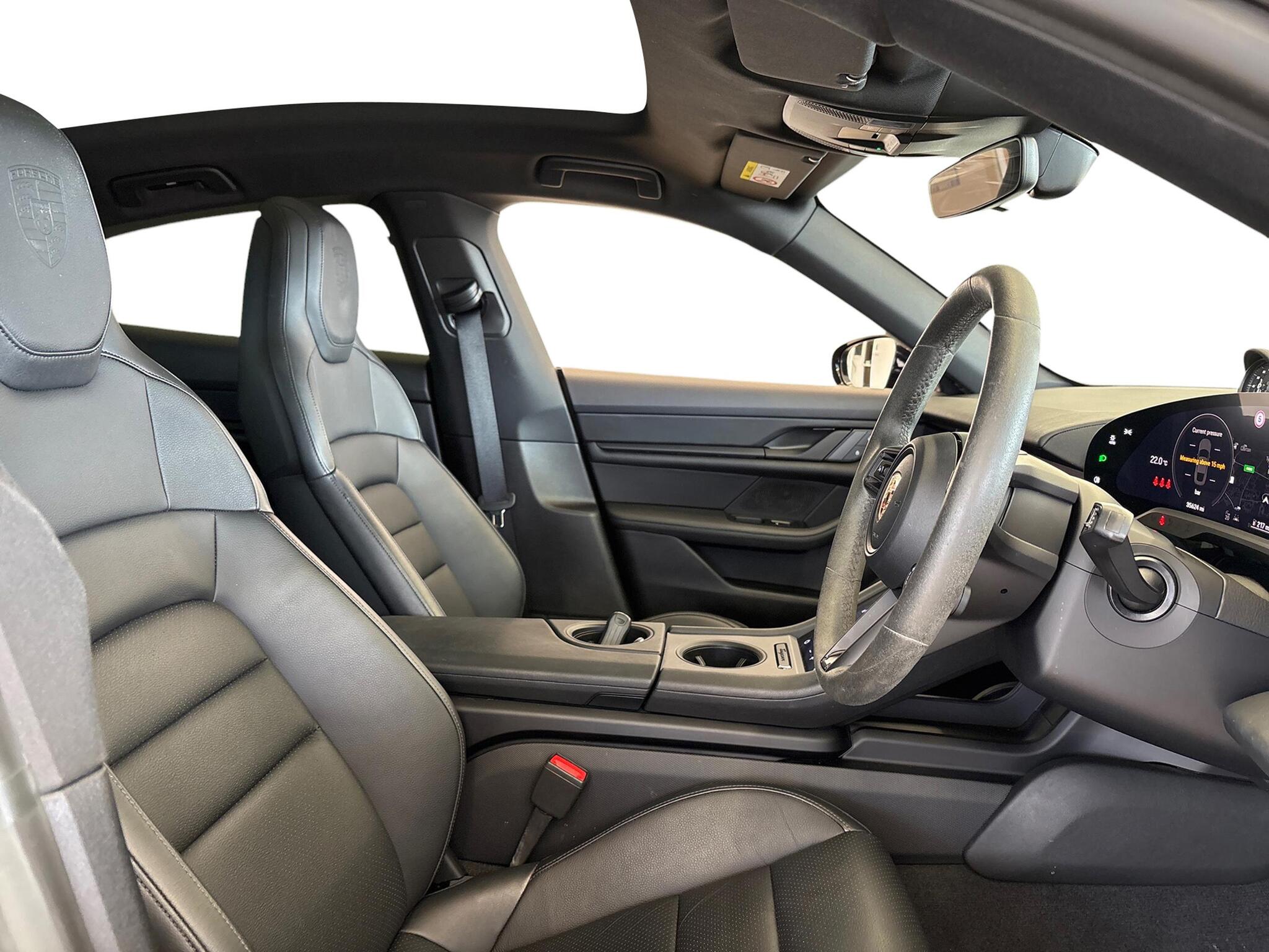 Porsche Taycan view 11
