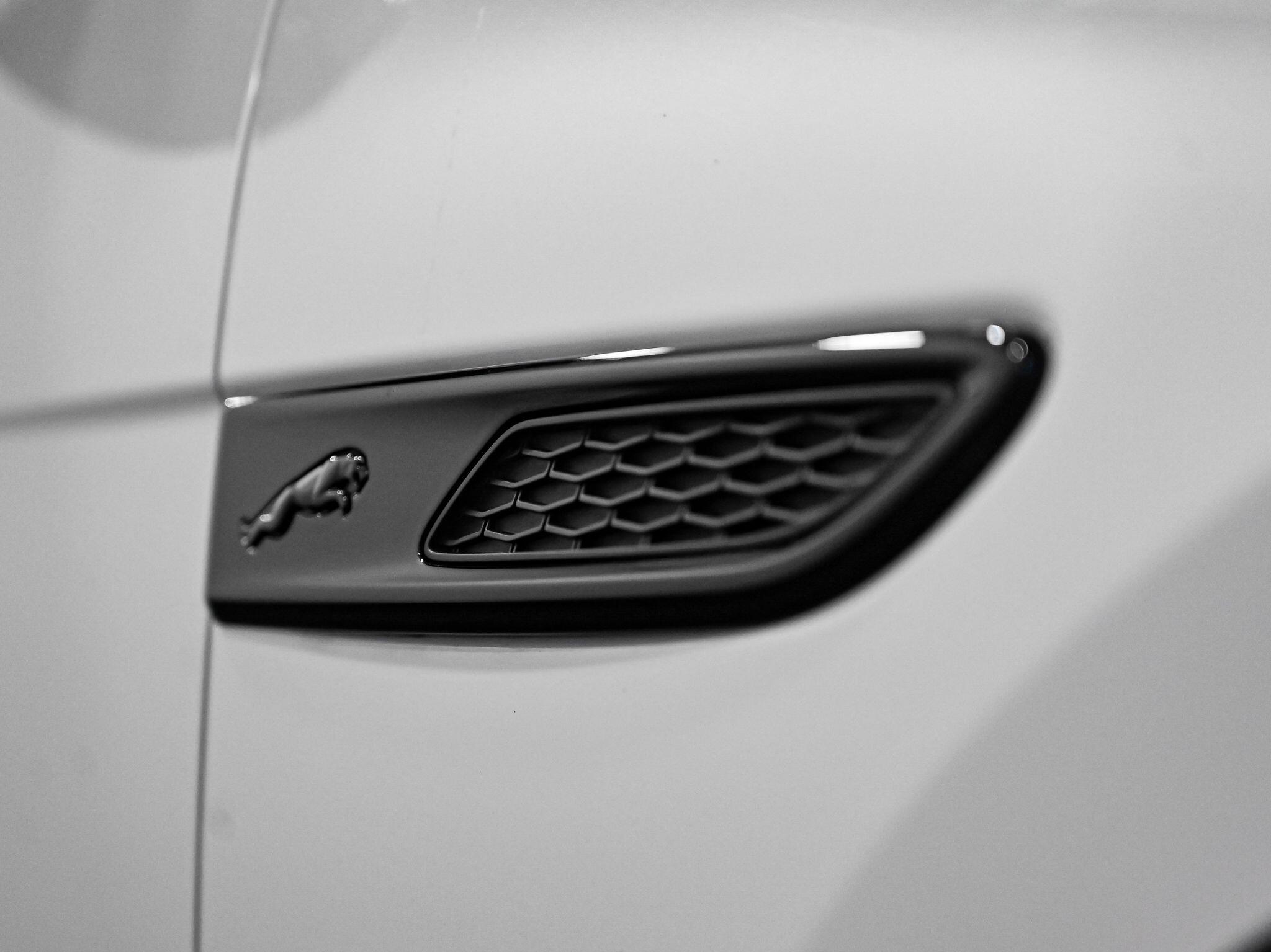 Jaguar F-Pace view 17