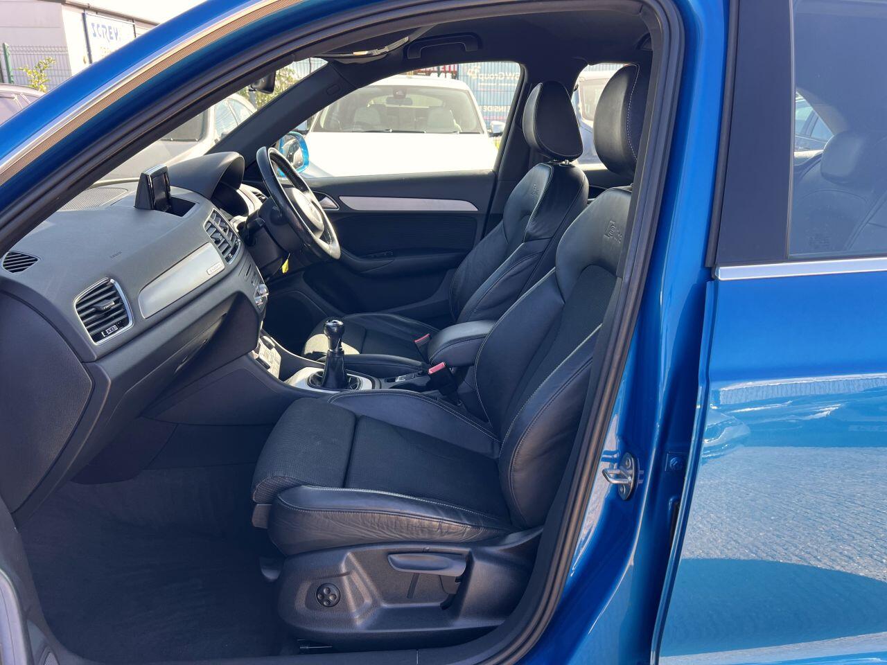 Audi Q3 view 22