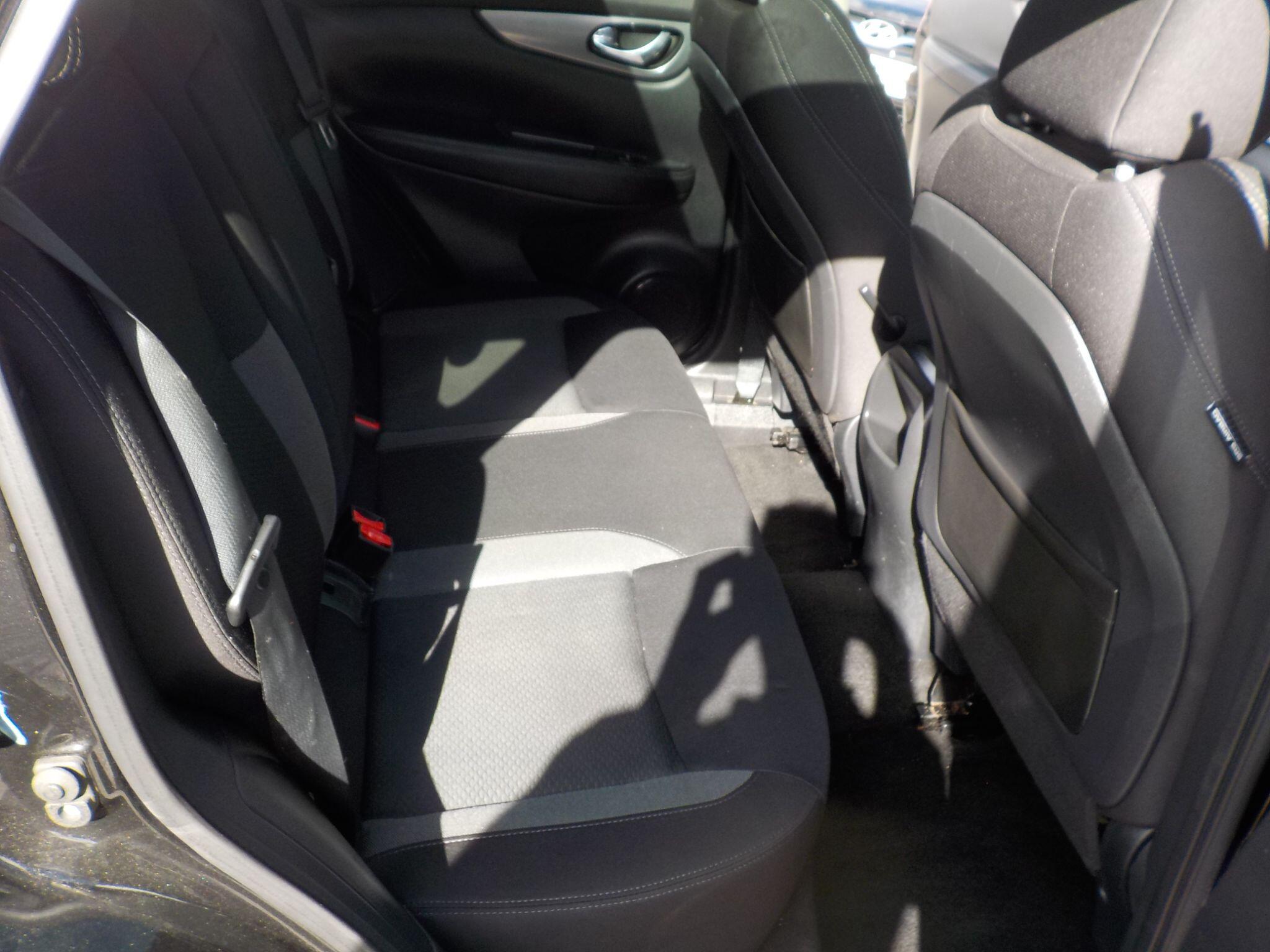 Nissan Qashqai 1.5 dCi N-Connecta Euro 6 (s/s) 5dr