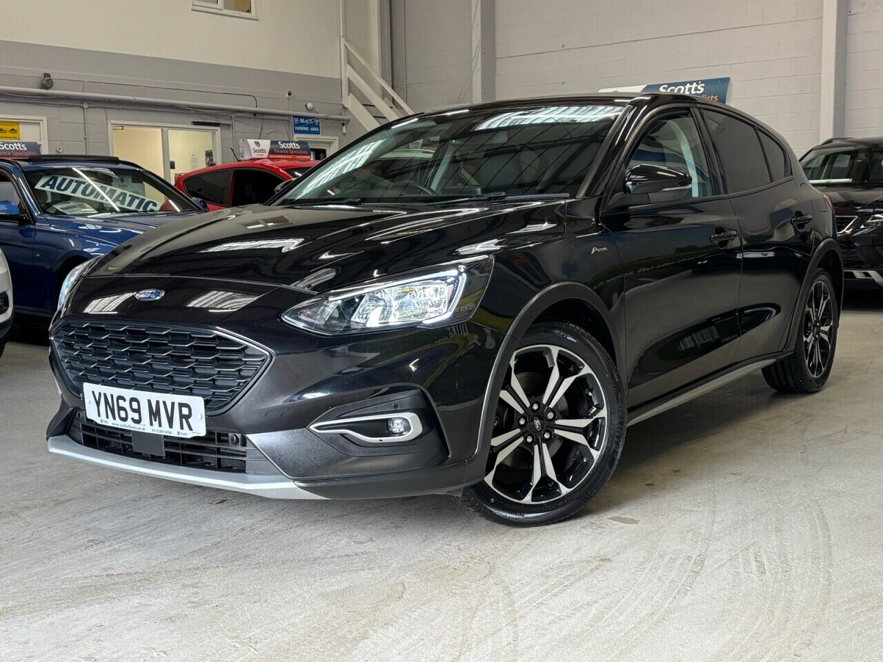 Ford Focus view 3