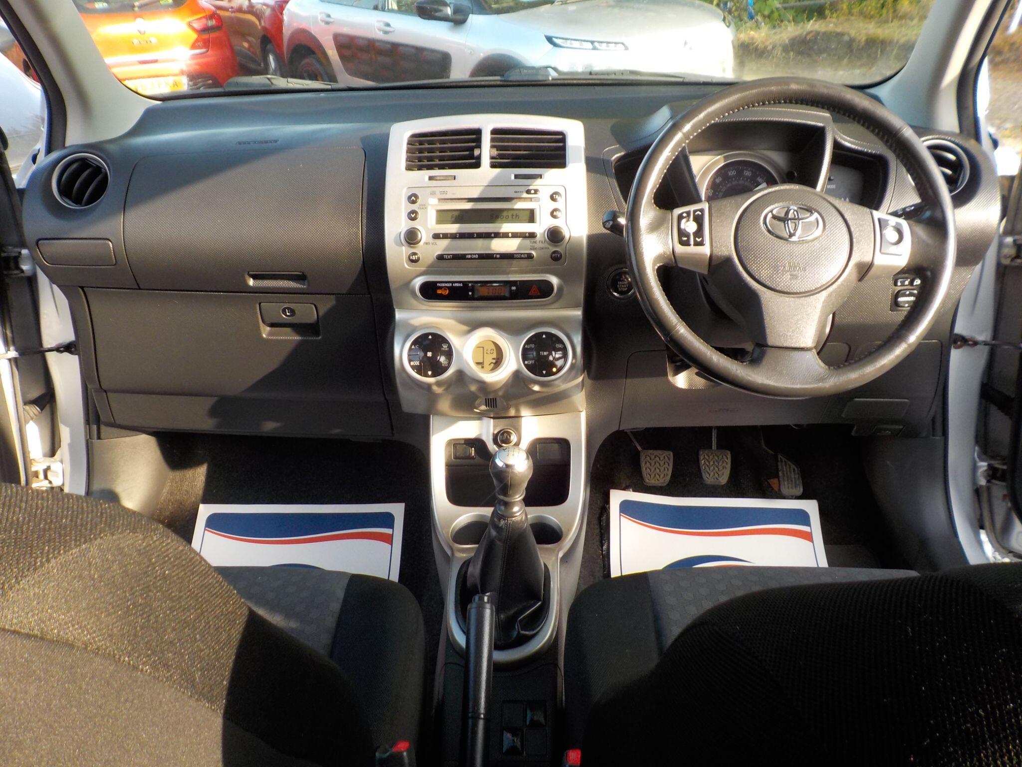 Toyota Urban Cruiser 1.33 Dual VVT-i Euro 4 (s/s) 5dr