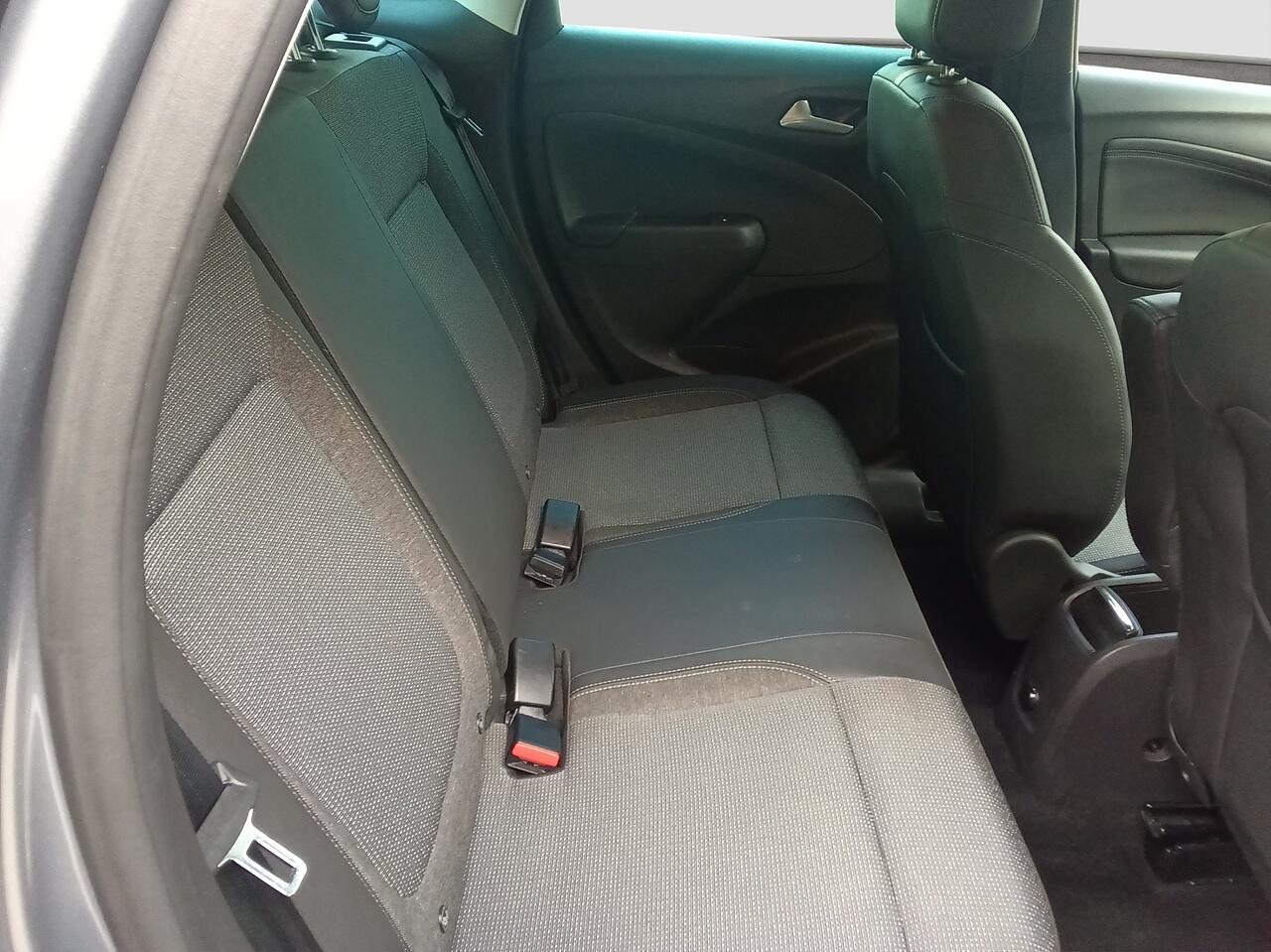 Vauxhall Crossland view 16