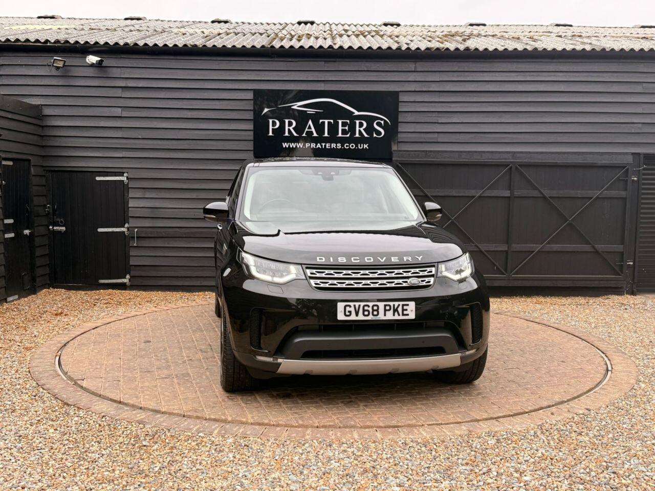 Land Rover Discovery view 3